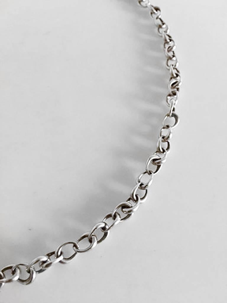 Georg Jensen Sterling Silver Necklace Offspring by Jacqueline Rabun No 433. From after 1945. Measures 52 cm / 20 15/32 in. Weighs 33 g / 1.15 oz.