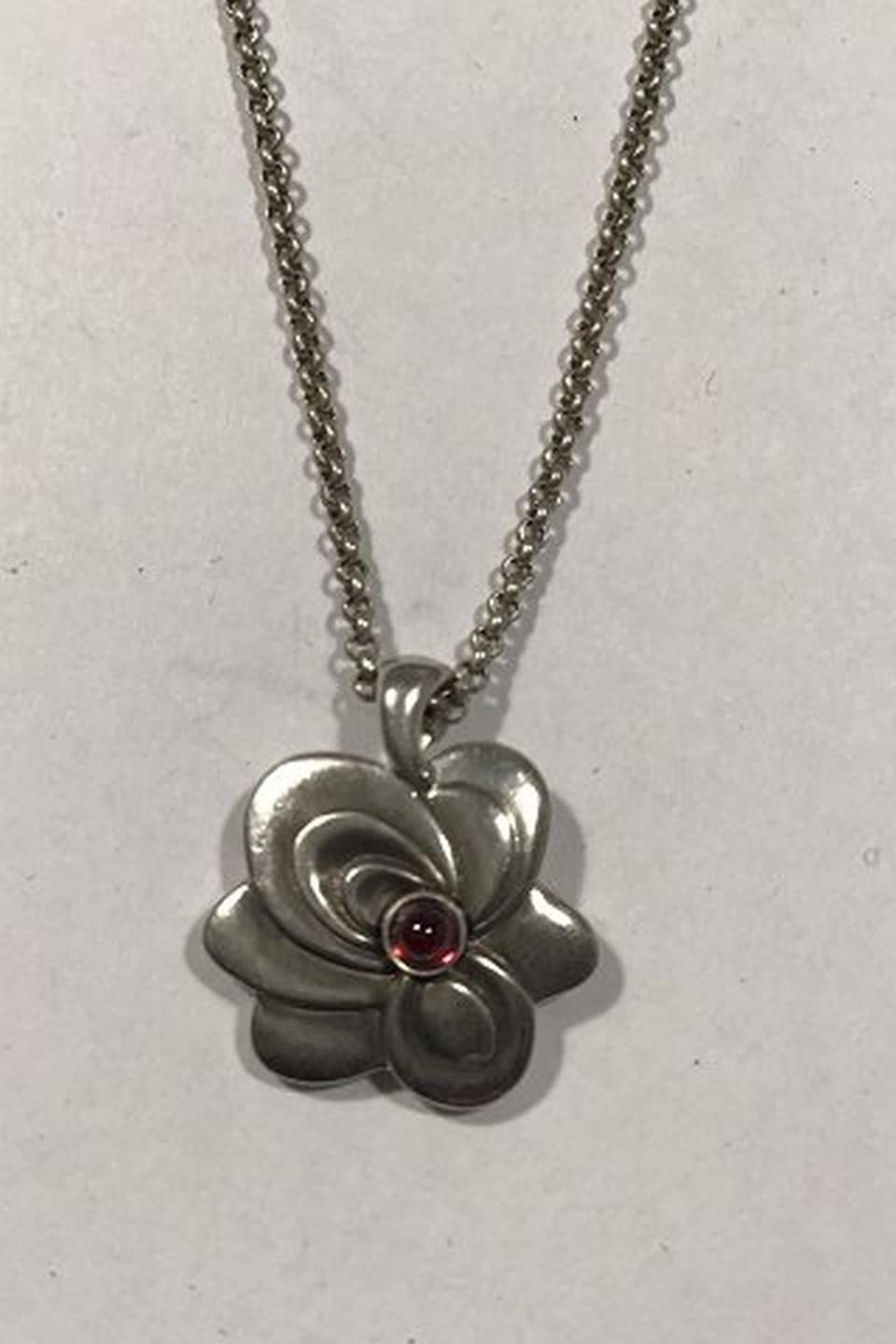 Art Nouveau Georg Jensen Sterling Silver Necklace with Pendant No 263 with Garnet For Sale