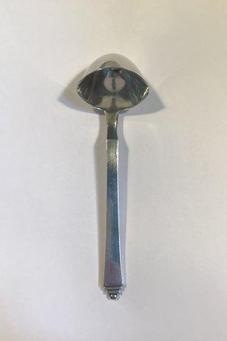 Georg Jensen sterling silver pyramid sauce ladle, small No 155.

Measures: L 14.8 cm/5.82