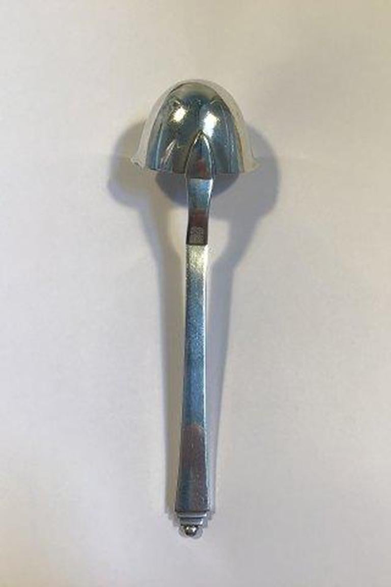 Georg Jensen Sterling Silver Pyramid Sauce Ladle, Small No 155 In Good Condition For Sale In Copenhagen, DK