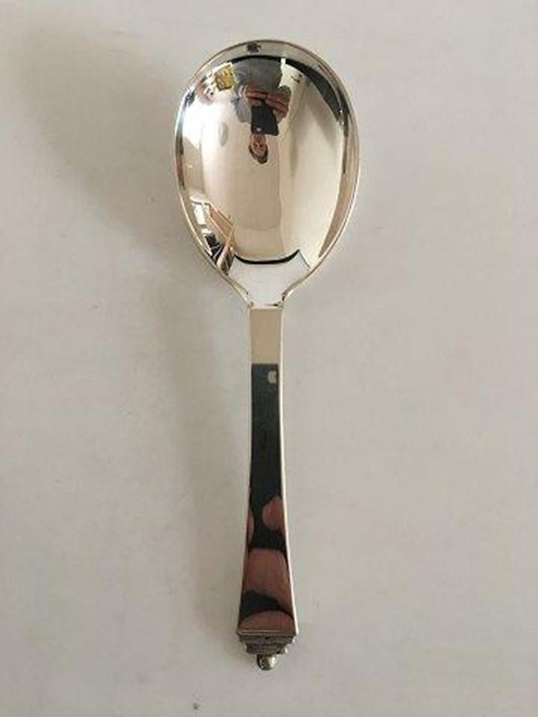 Georg Jensen Sterling Silver Pyramid Serving Spoon No 94. Vintage 1932-1944. Size No longer in production.

Measures 21 cm (8 17/64 in.)