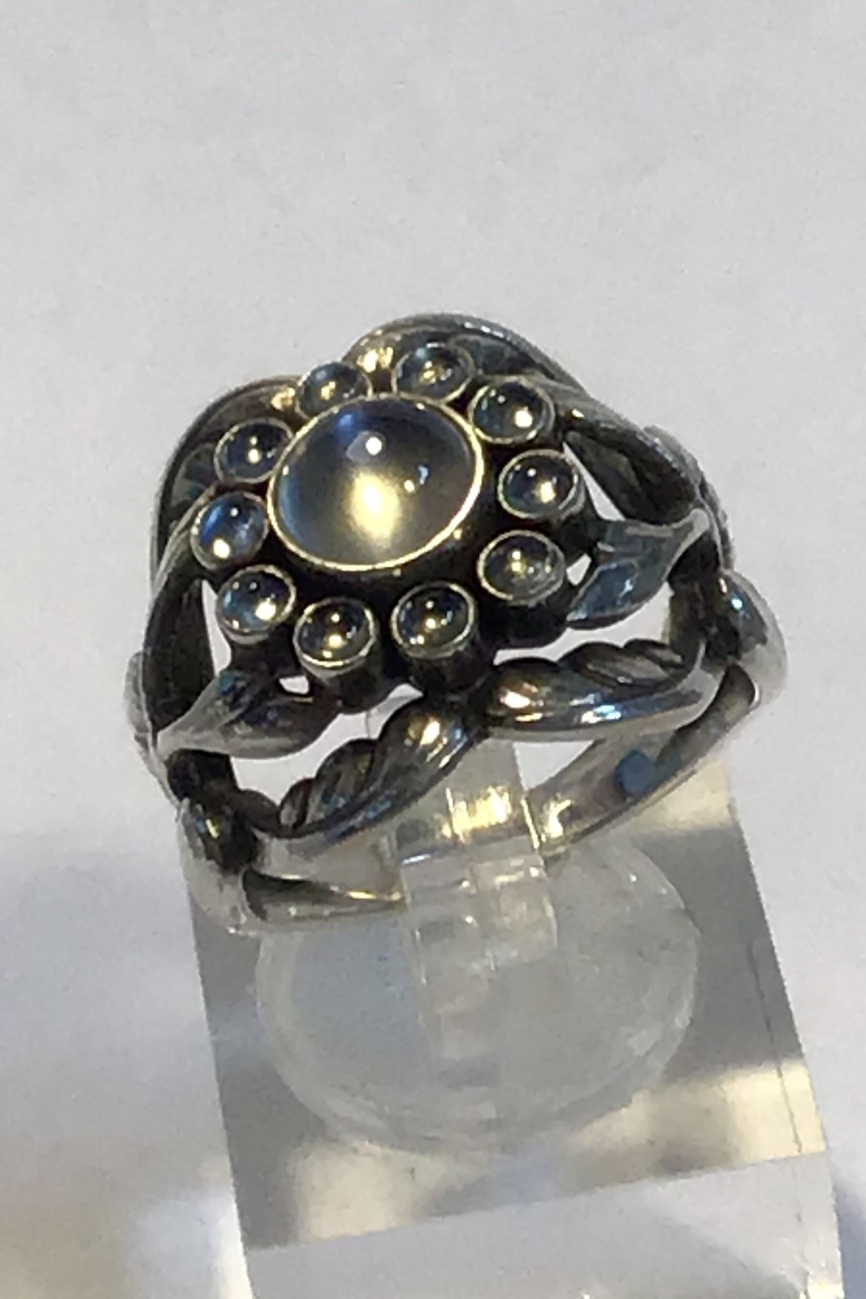 Georg Jensen Sterling Silver Ring No 10 Moon Stone 

Ring Size 51 US 5 3/4 
Weight 7.5 gr/0.26 oz