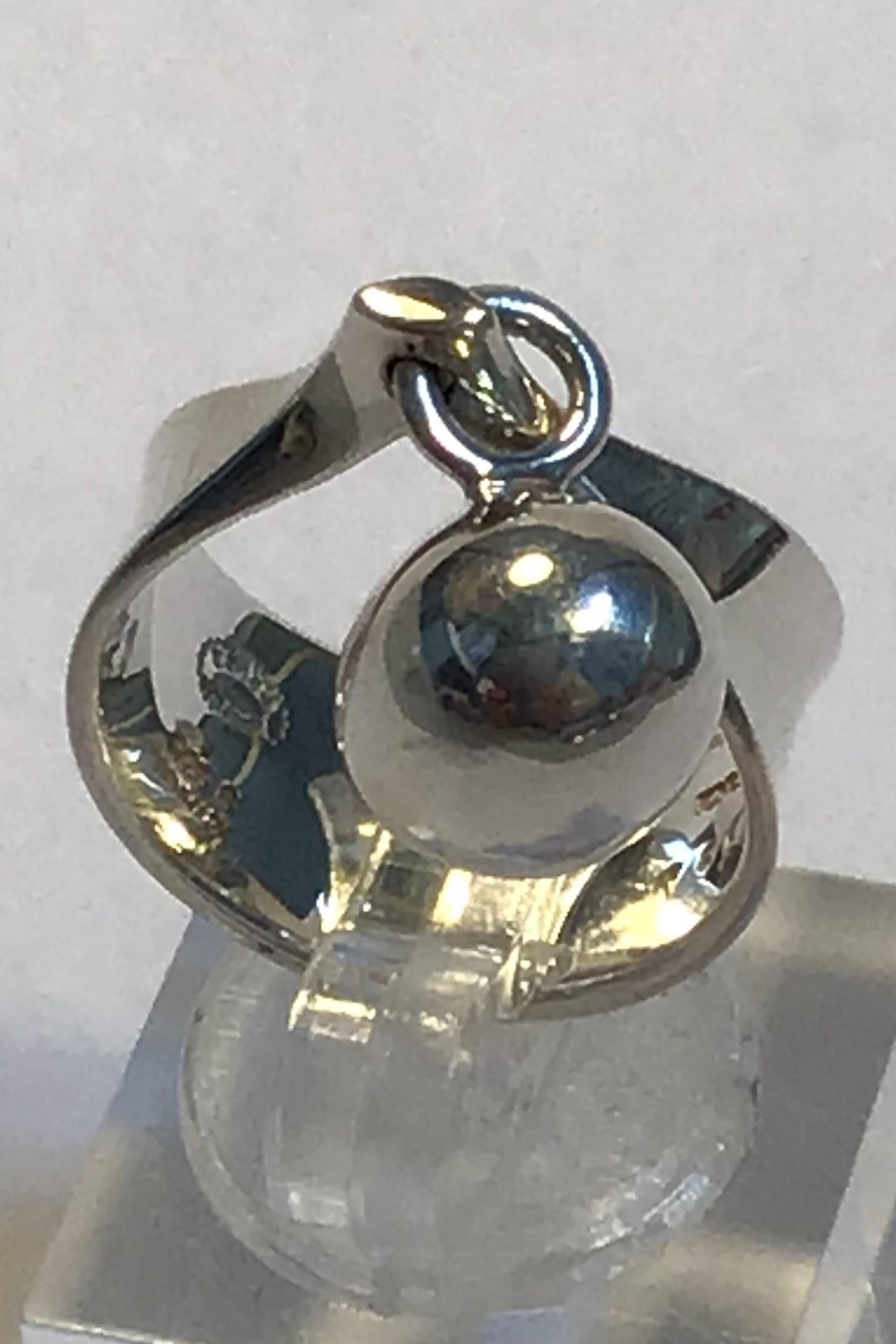 Georg Jensen Sterling Silver Ring No 156 Torun 

Ring Size 52/US 6 
Weight 5.8 gr/0.20 oz 
English Import Hallmarks
