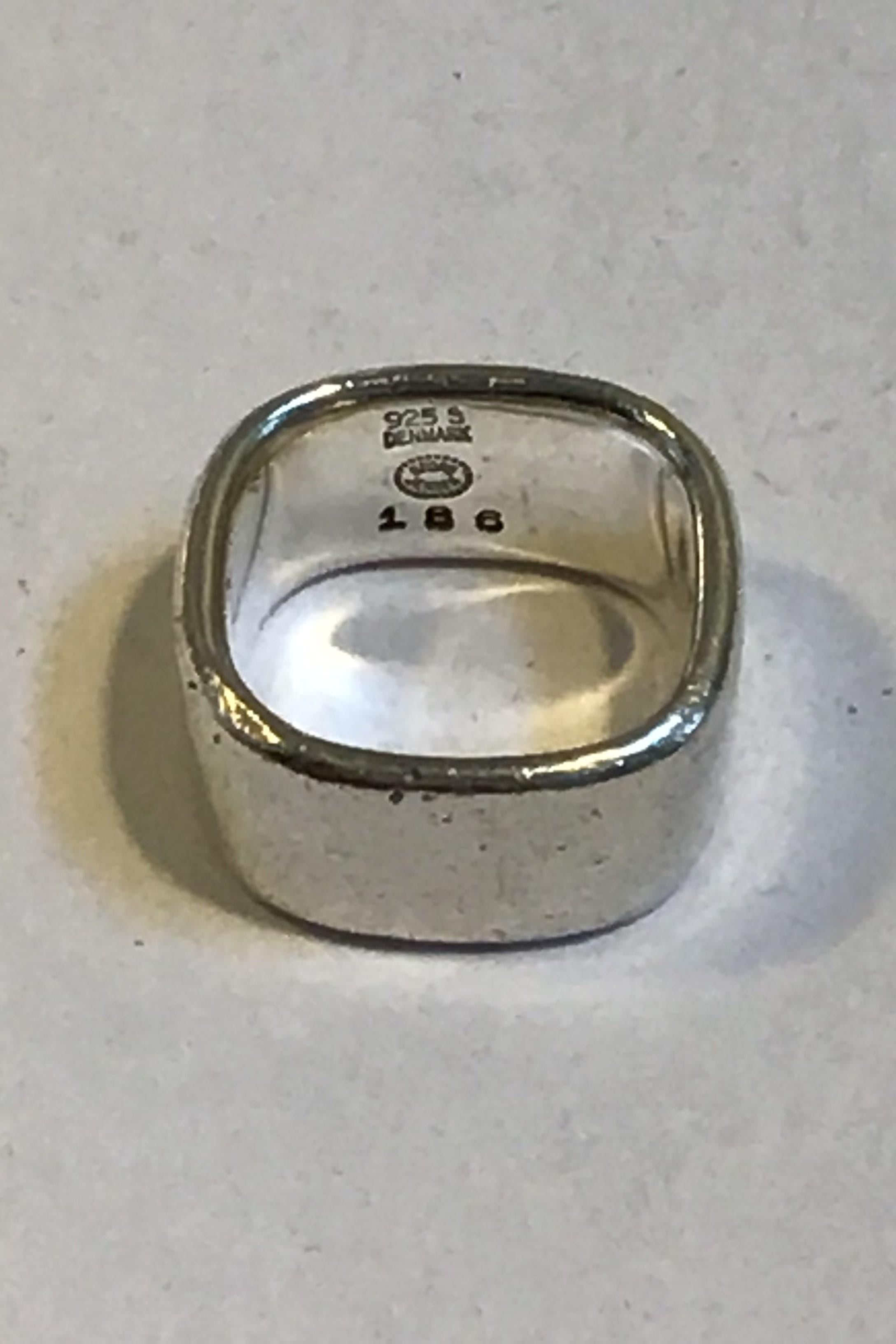 Georg Jensen Sterling Silver Ring No 186 In Good Condition For Sale In Copenhagen, DK