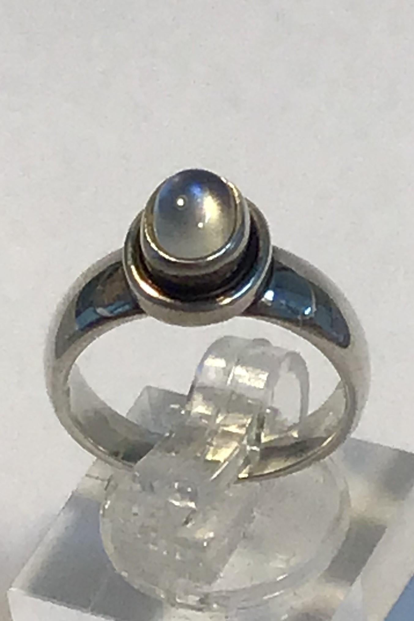 Georg Jensen Sterling Silver Ring No 46 Moon Stone 

Ring Size 52 US6 
Weight 5.1 gr/0.18 oz