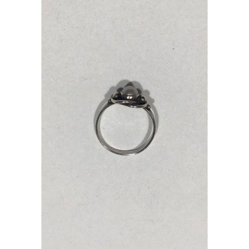 Sterlingsilber-Ring Nr. 5 mit Perle von Georg Jensen im Zustand „Gut“ im Angebot in Copenhagen, DK