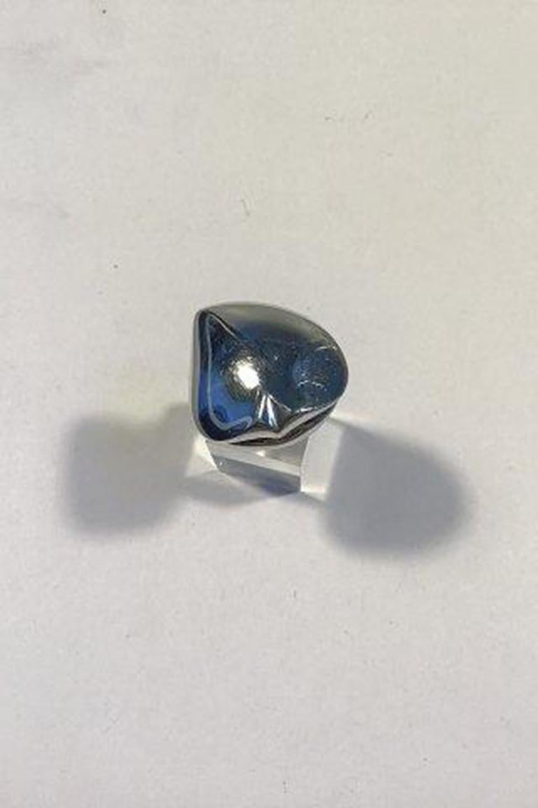 Georg Jensen Sterling Silver Ring No 564 Heart In Good Condition For Sale In Copenhagen, DK