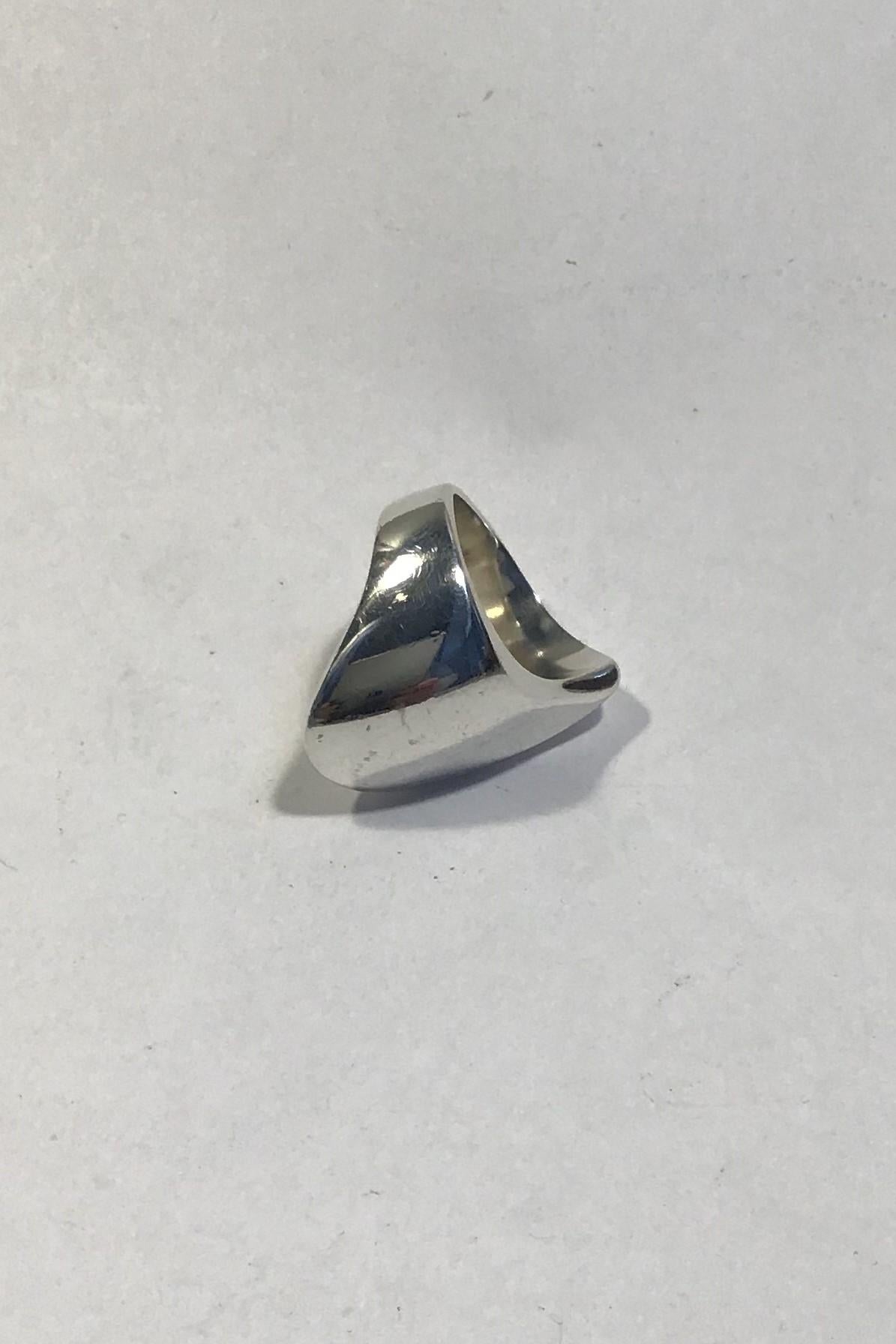 Georg Jensen Sterling Silver Ring No 91 Nanna Ditzel 

Ring Size 53/US 6½, 
Weight 15.8 gr/0.56 oz