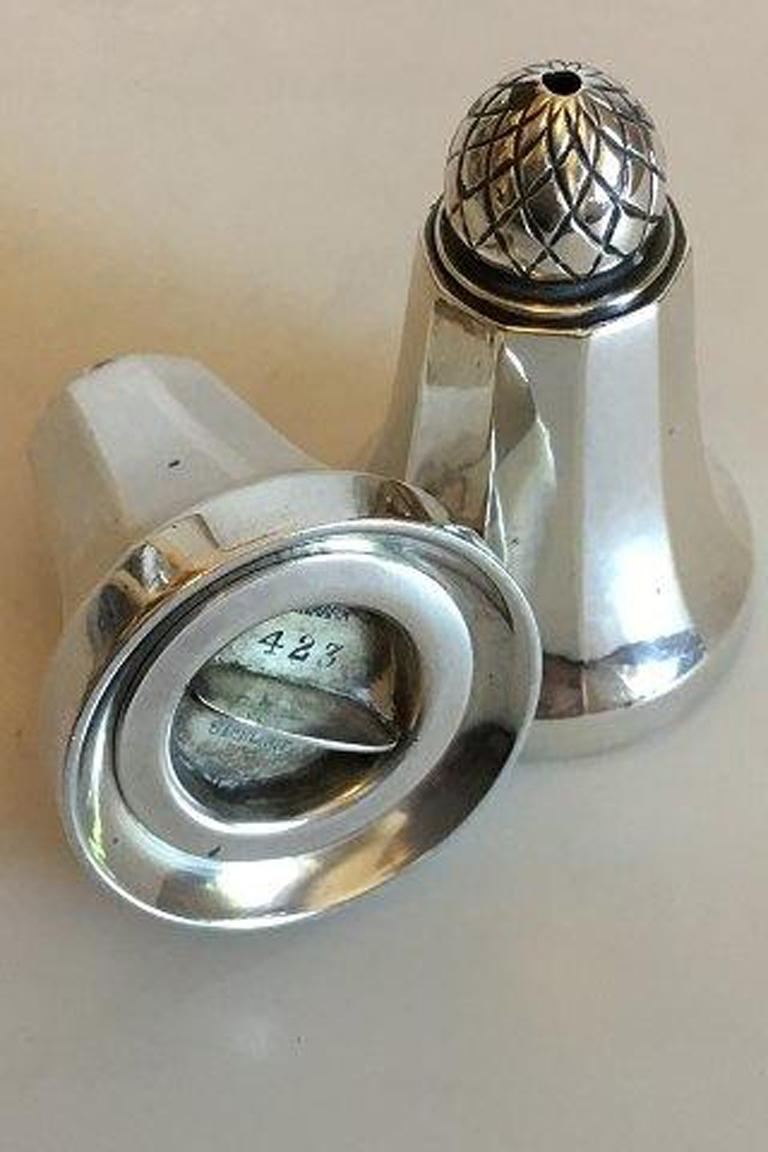 Georg Jensen Sterling Silver Salt and Pepper Shaker No 423 and No 423B In Good Condition In Copenhagen, DK