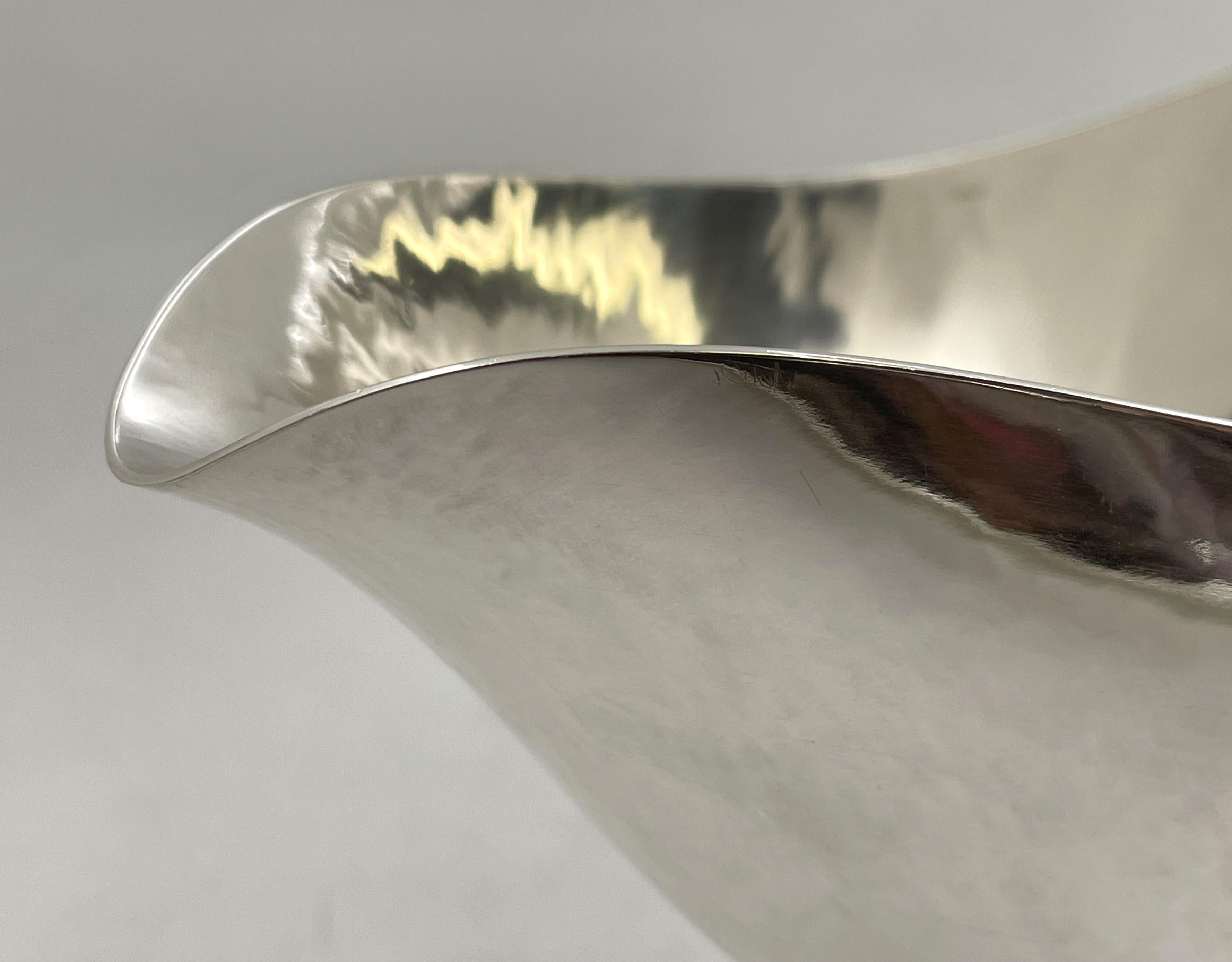 Georg Jensen Plato para servir/salsera de plata de ley con motivo de flores 177 siglo XX en venta