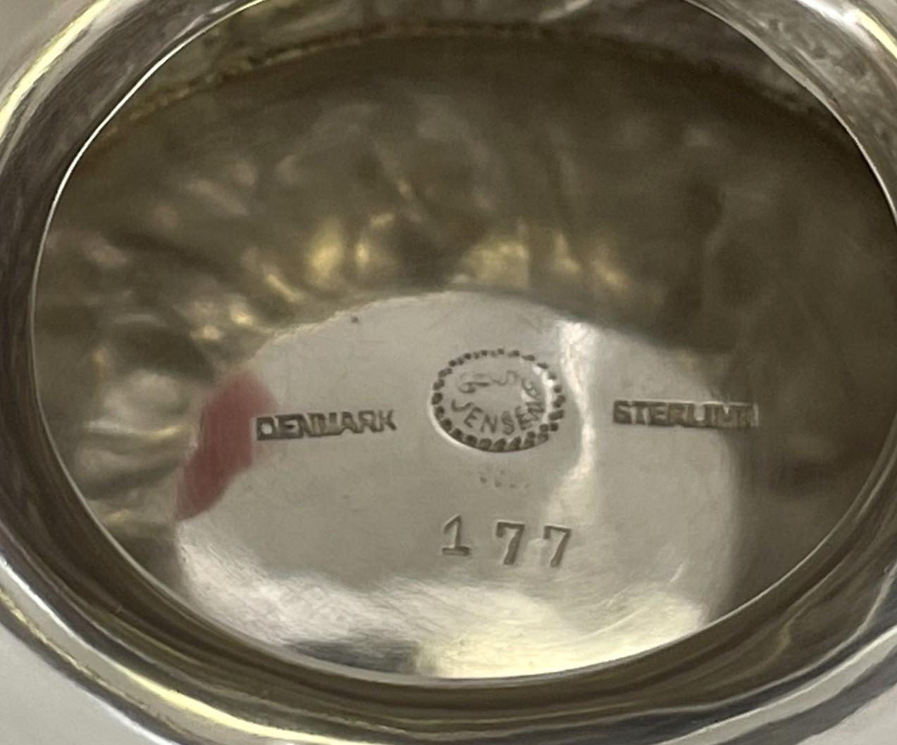 Georg Jensen Plato para servir/salsera de plata de ley con motivo de flores 177 en venta 2