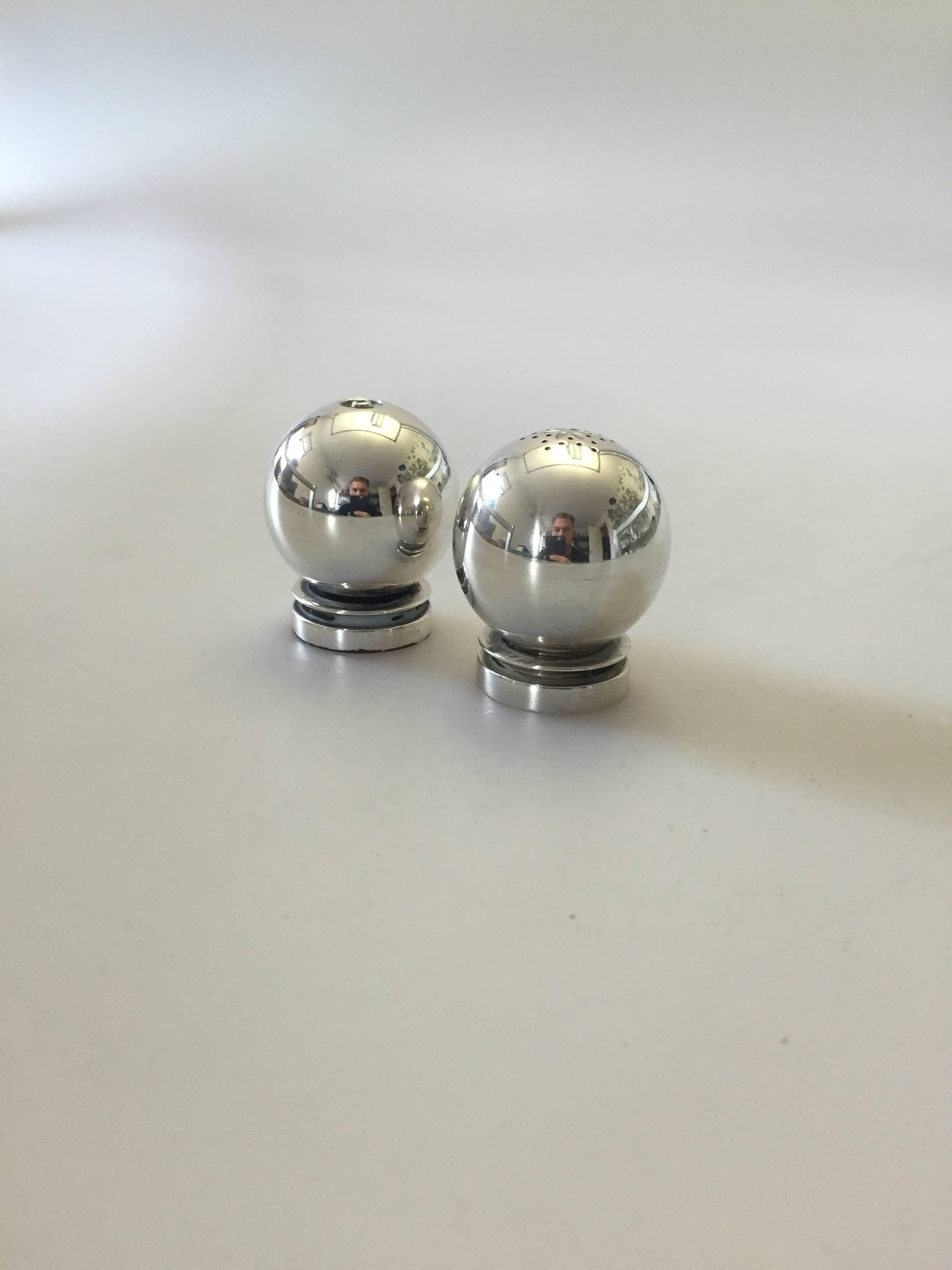 Georg Jensen sterling silver salt and pepper Shaker #632.The pair in height each measures 4.7 cm/1 7/8
