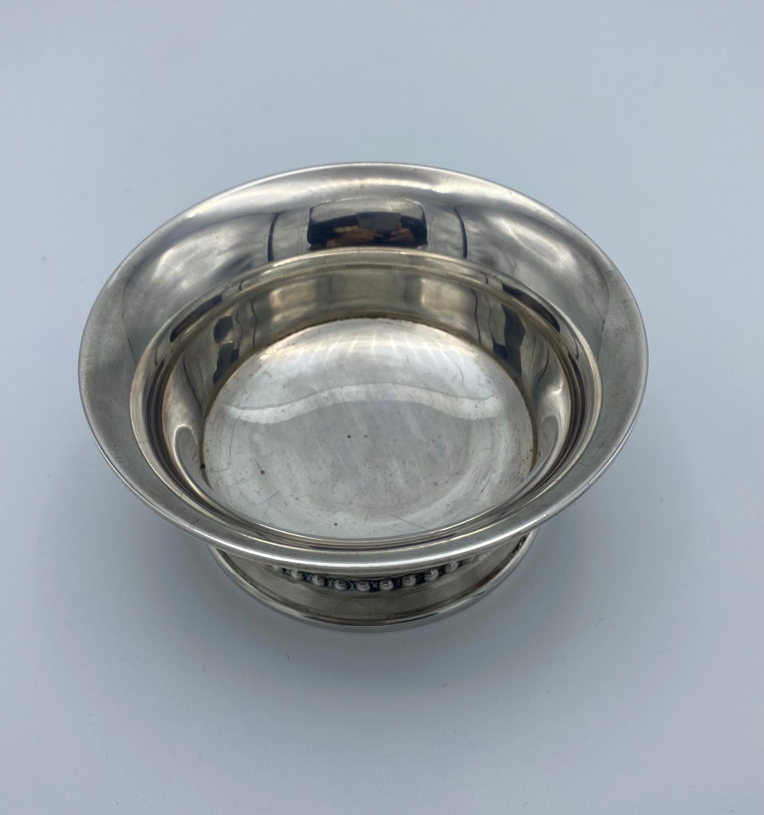 Georg Jensen Sterling Silver Small Dish Bowl, #520 In Good Condition In Beverly Hills, CA