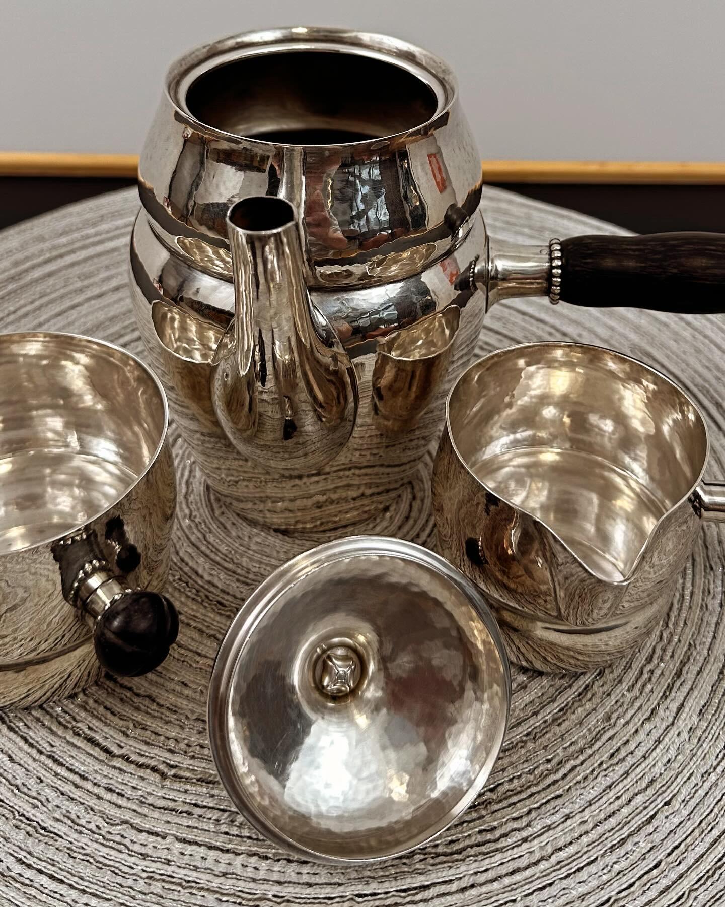 Georg Jensen Sterling Silber Tee / Kaffee Set um 1930 (Skandinavische Moderne) im Angebot