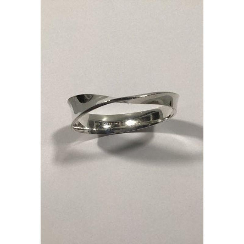 5.8cm ring size