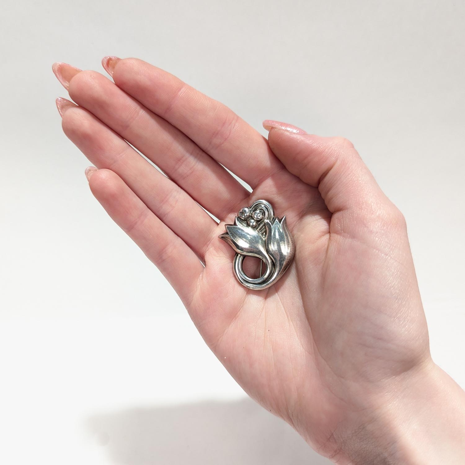 Donna Spilla a tulipano in argento Georg Jensen n. 100A in vendita