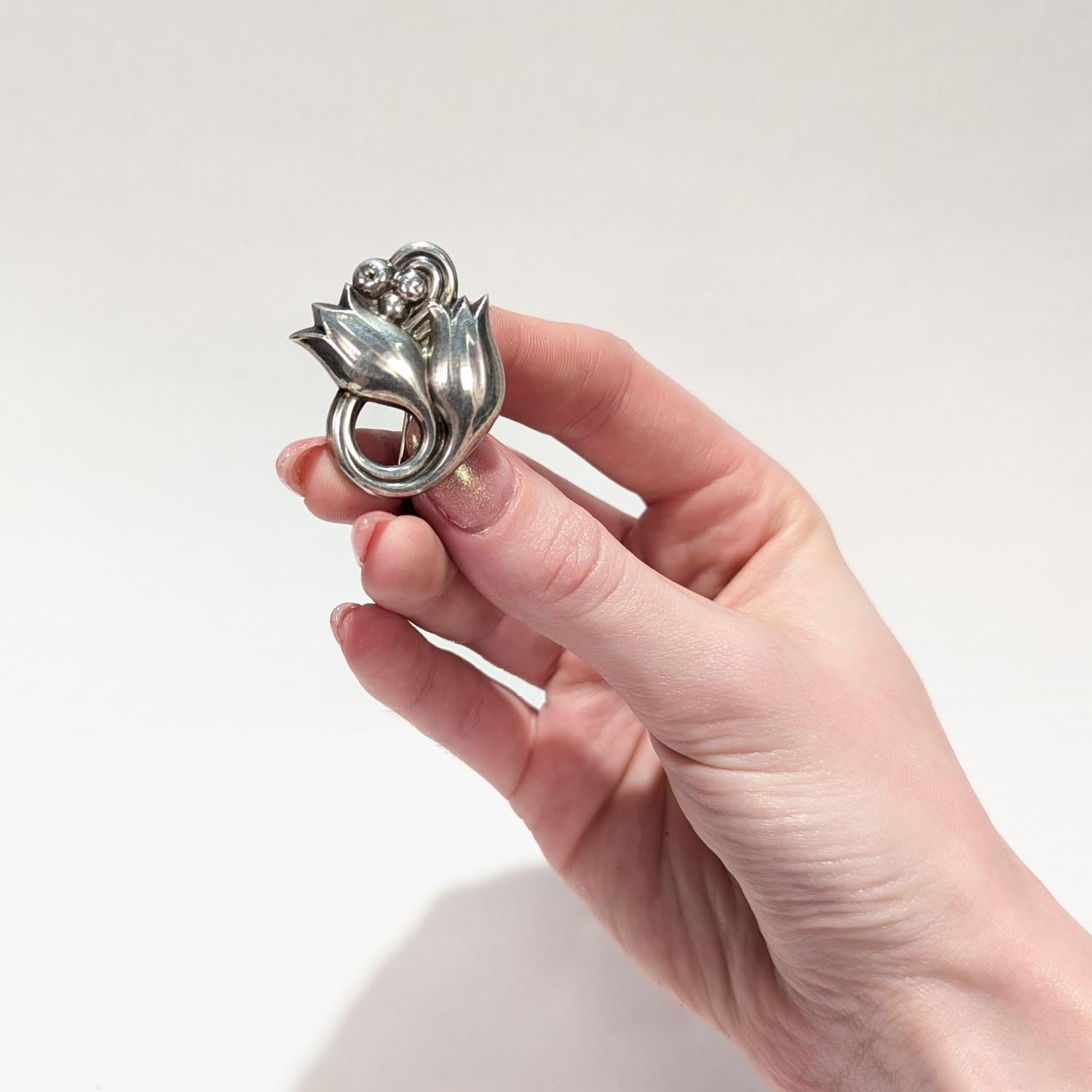 Spilla a tulipano in argento Georg Jensen n. 100A in vendita 1