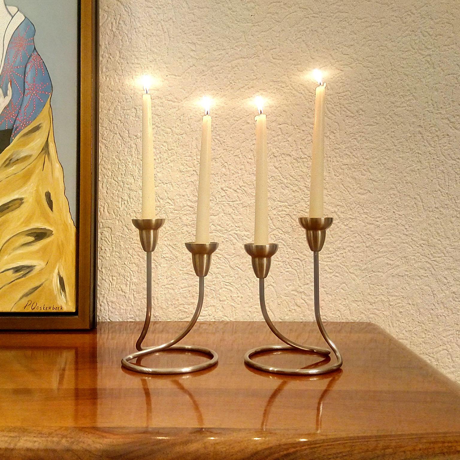 Swing candleholders by Georg Jensen
Beautiful pair of candle holders made of satin polished stainless steel. Marked 