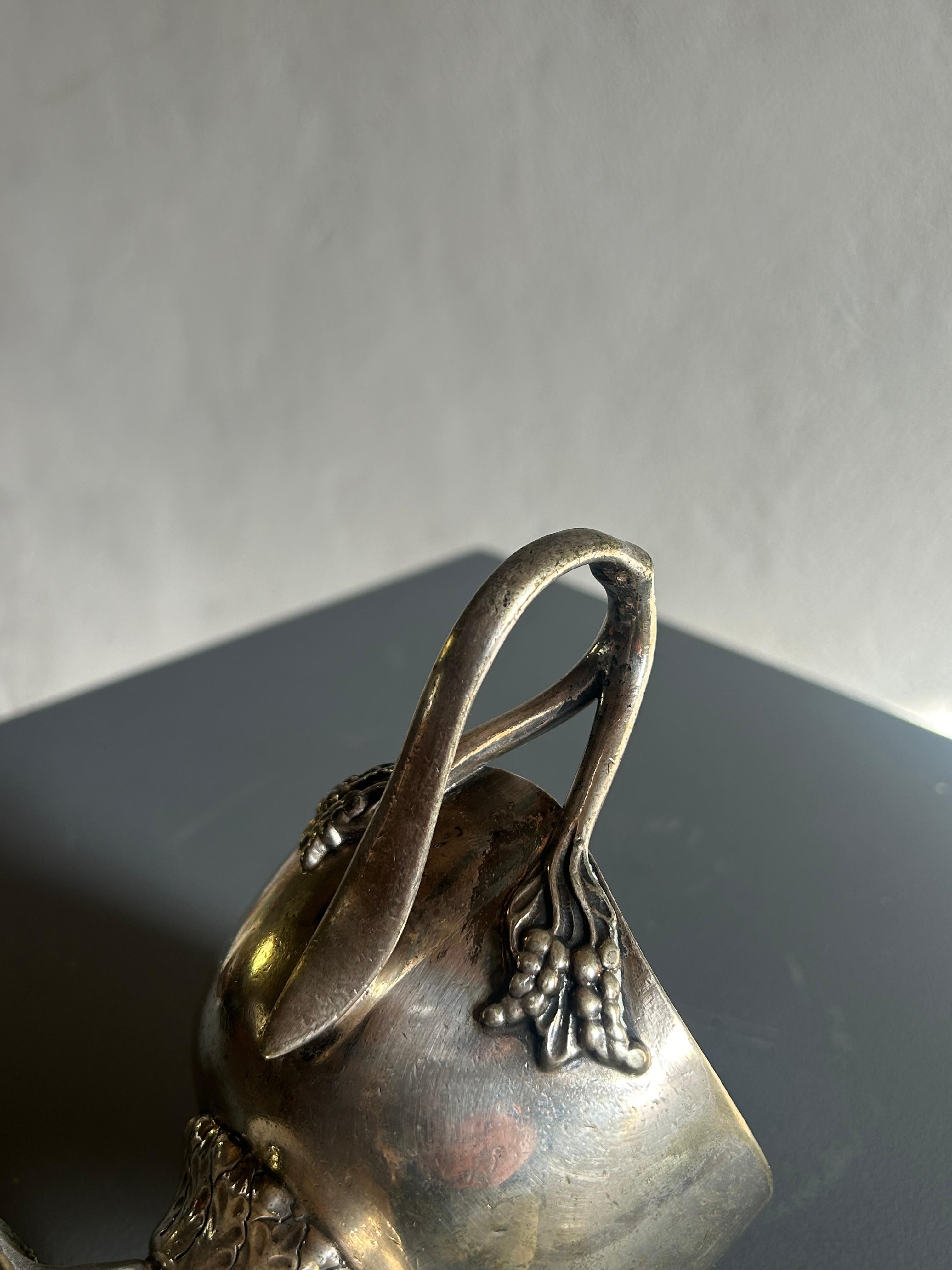 Art nouveau Théière et pichet à crème de Georg Jensen, pour l'hôtel Palads, fabriqué par Mappin & Webb en vente