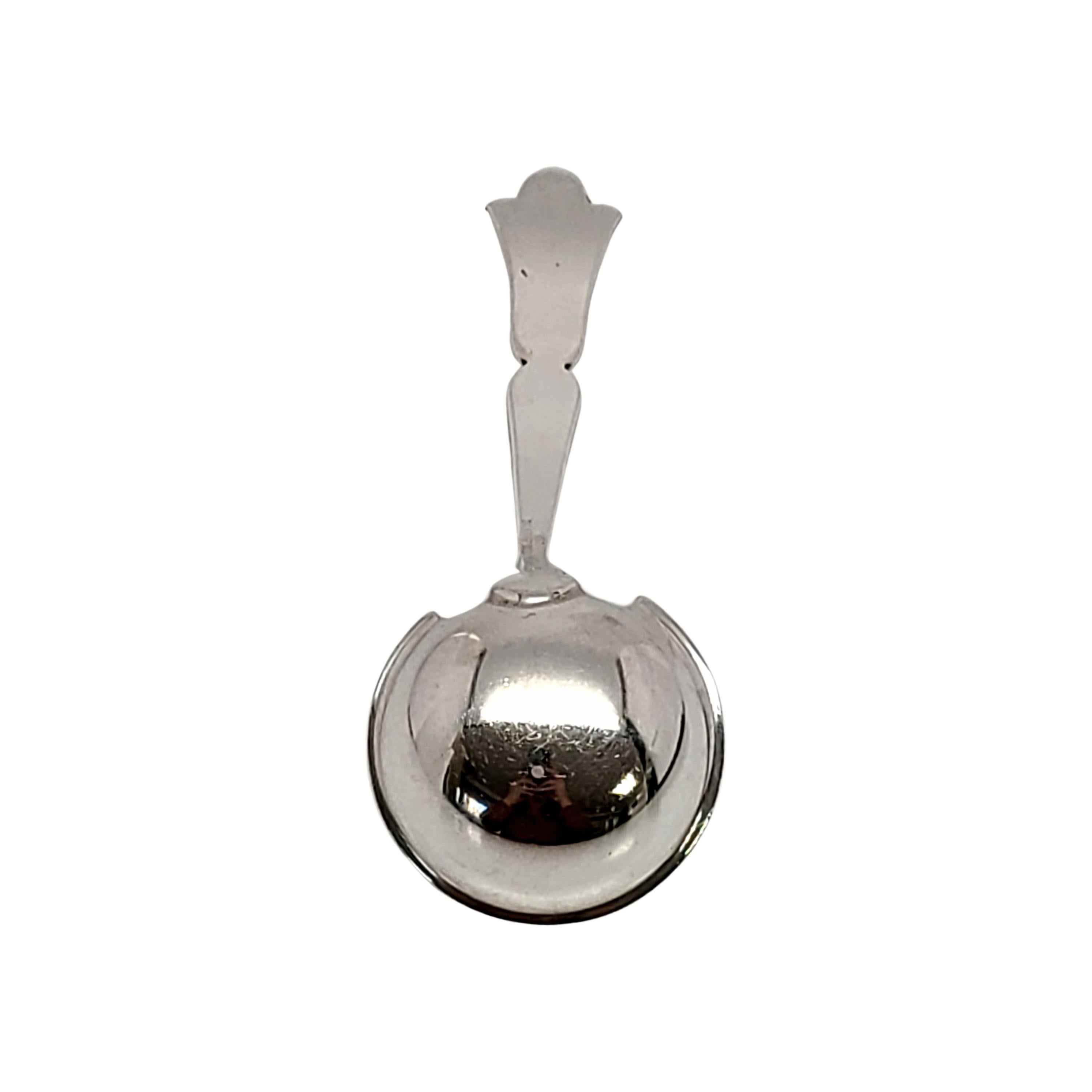Georg Jensen USA sterling silver cream ladle.

No monogram

A simple and elegant pattern design with a notched bowl.

Measures 5 1/4