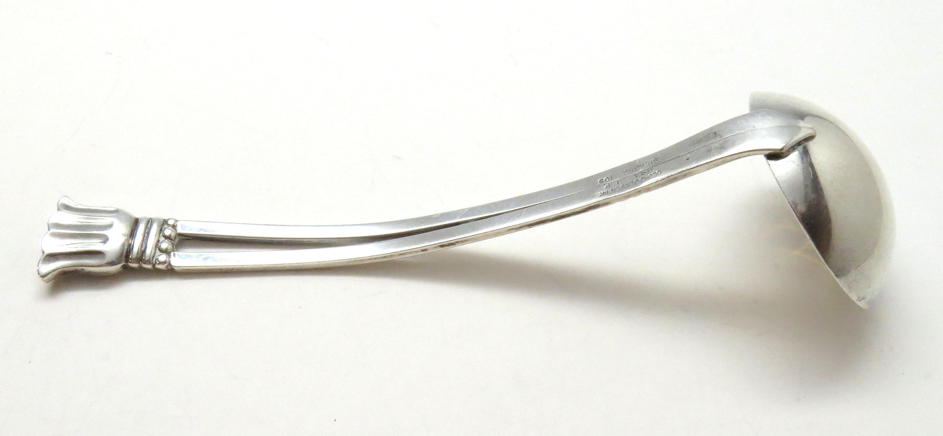 Georg Jensen USA Sterling Silver Tulip Handled Sauce Ladle Pattern 105 In Good Condition For Sale In Washington Depot, CT