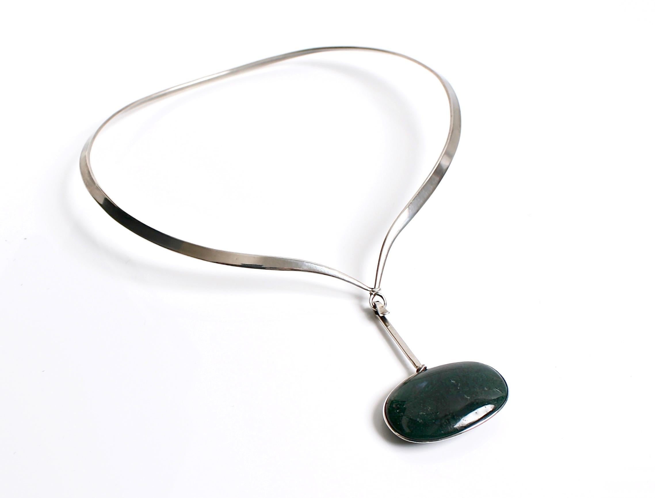 Modernist Georg Jensen Vivianna Torun Bülow-Hübe Sterling Silver and Moss Agate Neckring