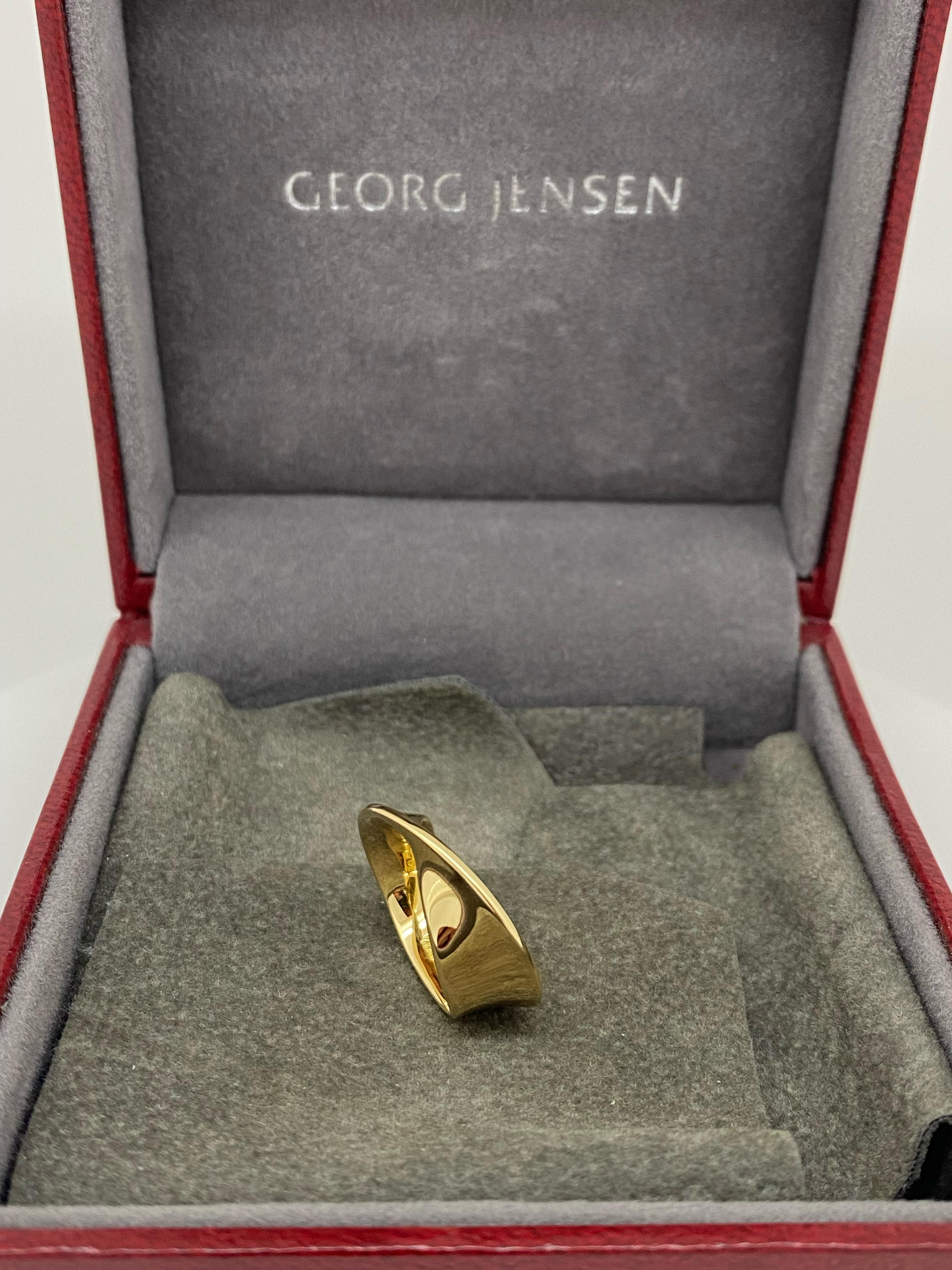 Ring number 900 + Box, Vivianna Torun Mobius Streifen 18K Gelbgold, Georg Jensen 4