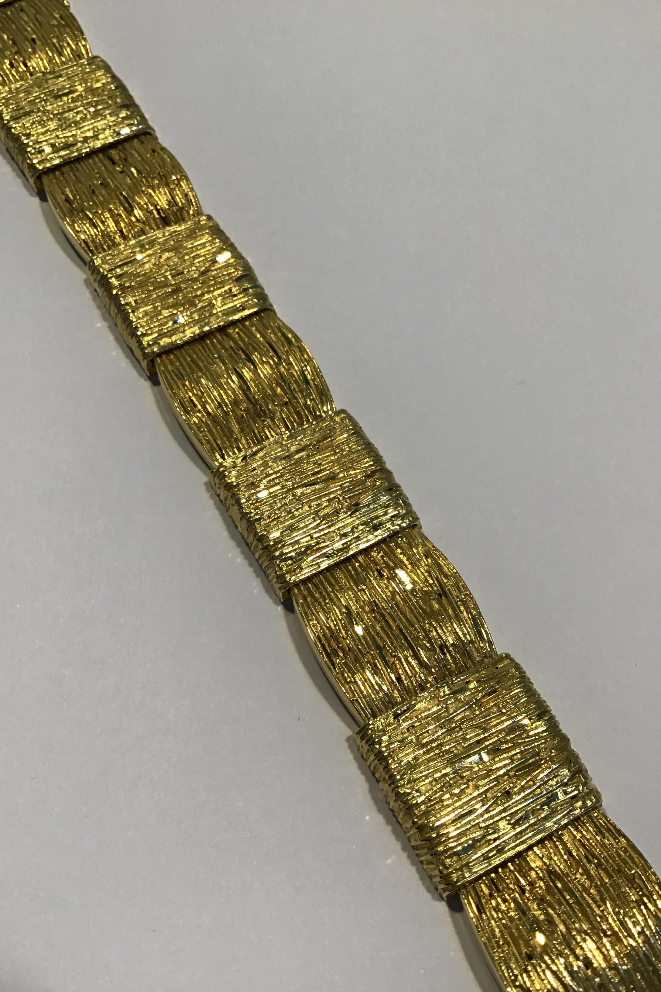 Georg Jensen & Wendel. 18K Gold bracelet, with a box clasp and safetylocks Accompanied by Georg Jensen case. L. 19,2 cm/7.55
