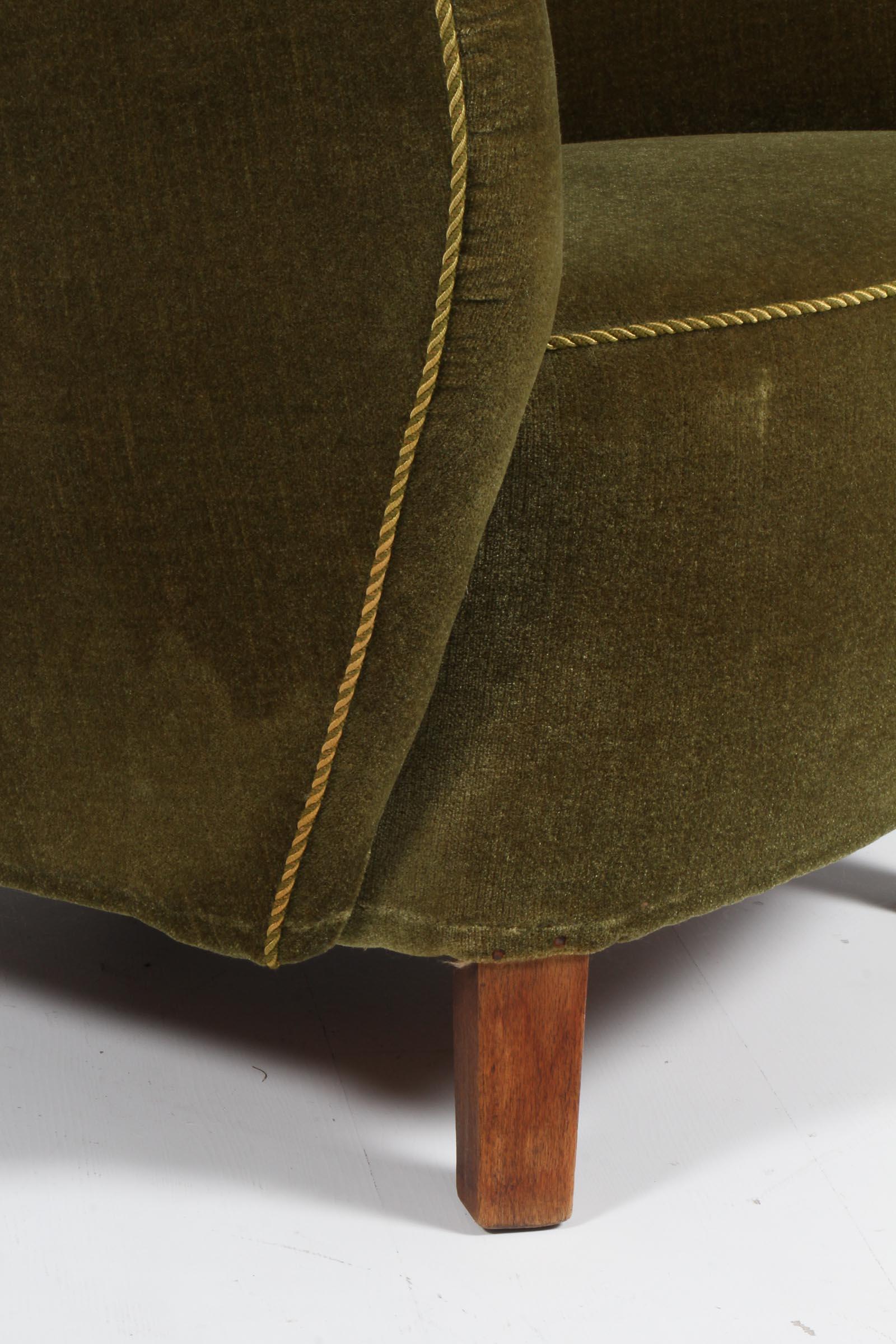 Milieu du XXe siècle Georg Kofoed fauteuil de salon en velours vert, Danemark, années 1940 en vente