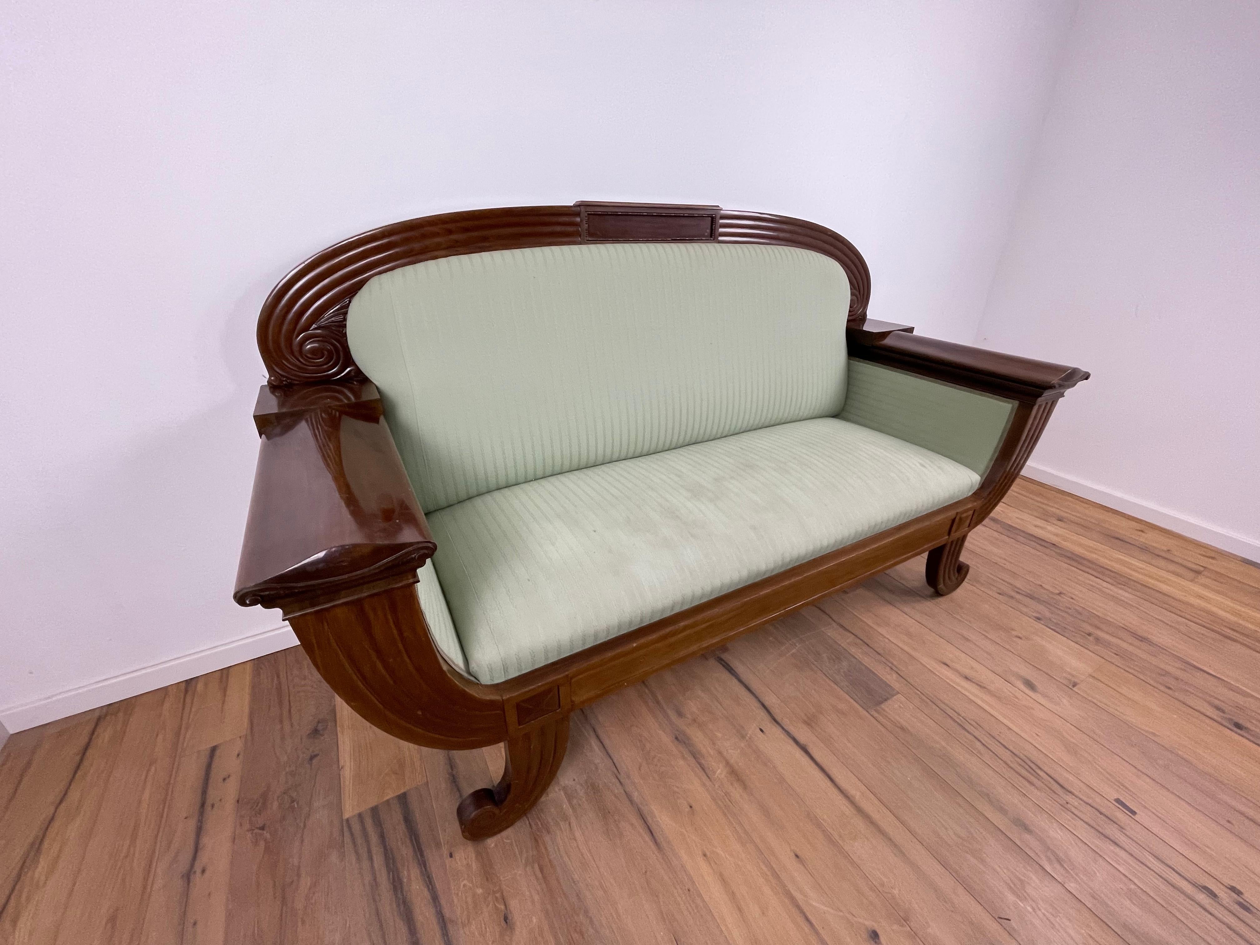 20th Century Art Deco Sofa in Walnut, with Original Green Fabric and finish by Georg Kofoed For Sale