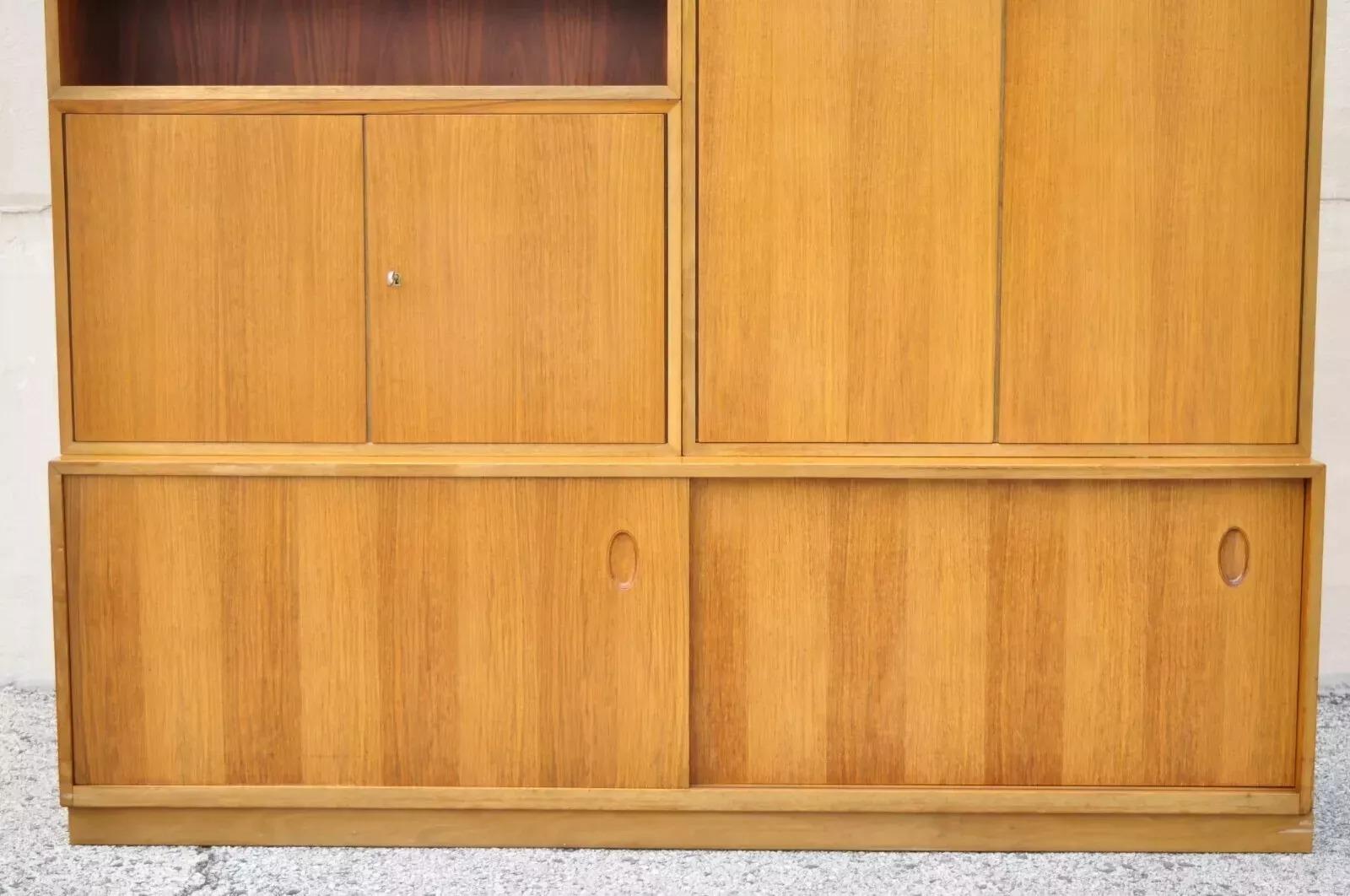 Georg Satink WK Mobel Deutsche Teakholz-Wandschrank-Anrichte/Anrichte/Schrank Dänisch Modern (Moderne der Mitte des Jahrhunderts) im Angebot
