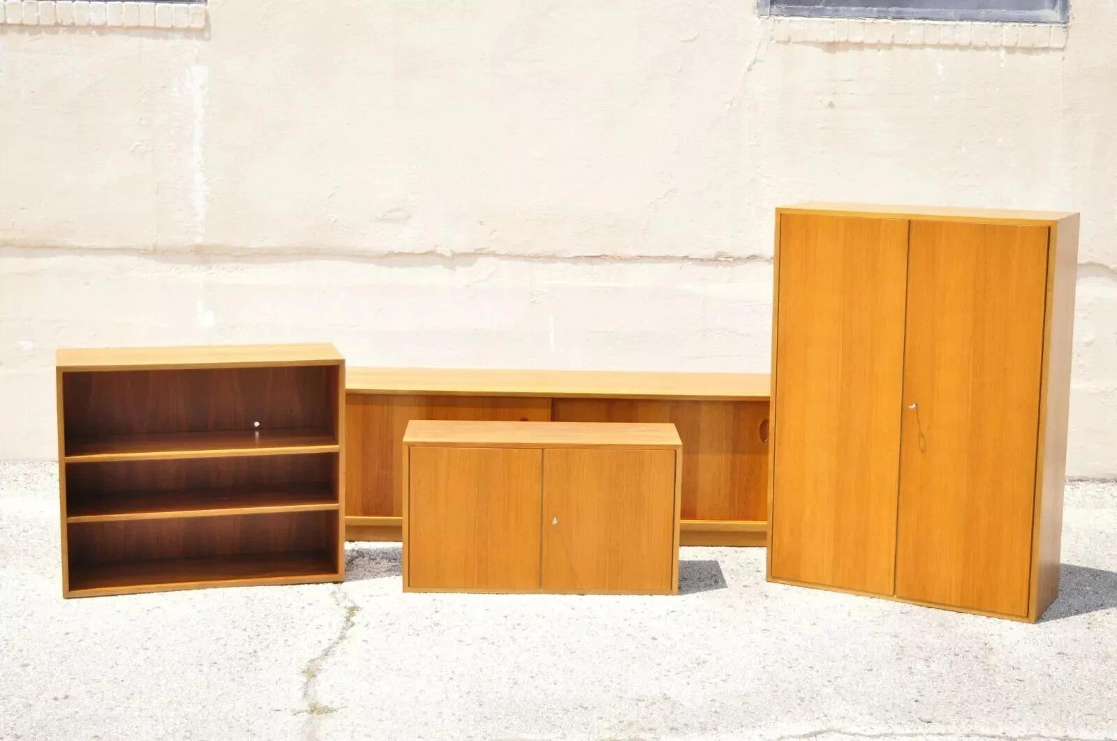 Georg Satink WK Mobel Deutsche Teakholz-Wandschrank-Anrichte/Anrichte/Schrank Dänisch Modern (Unbekannt) im Angebot
