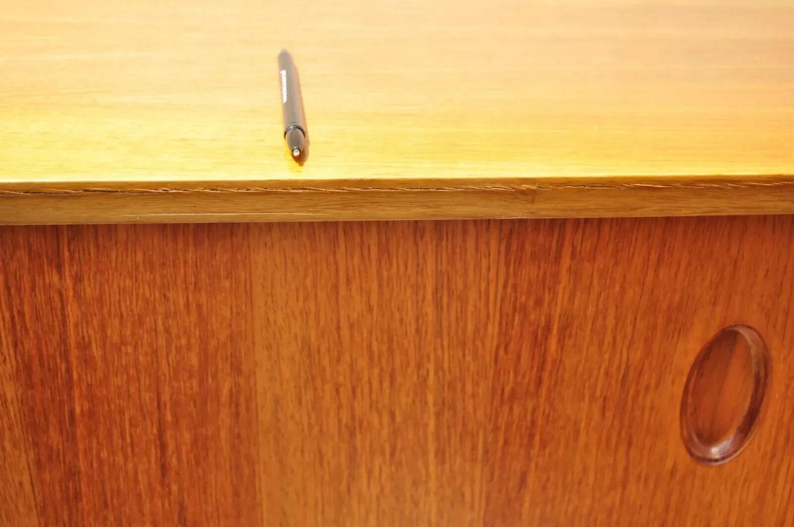Georg Satink WK Mobel Deutsche Teakholz-Wandschrank-Anrichte/Anrichte/Schrank Dänisch Modern im Zustand „Gut“ im Angebot in Philadelphia, PA