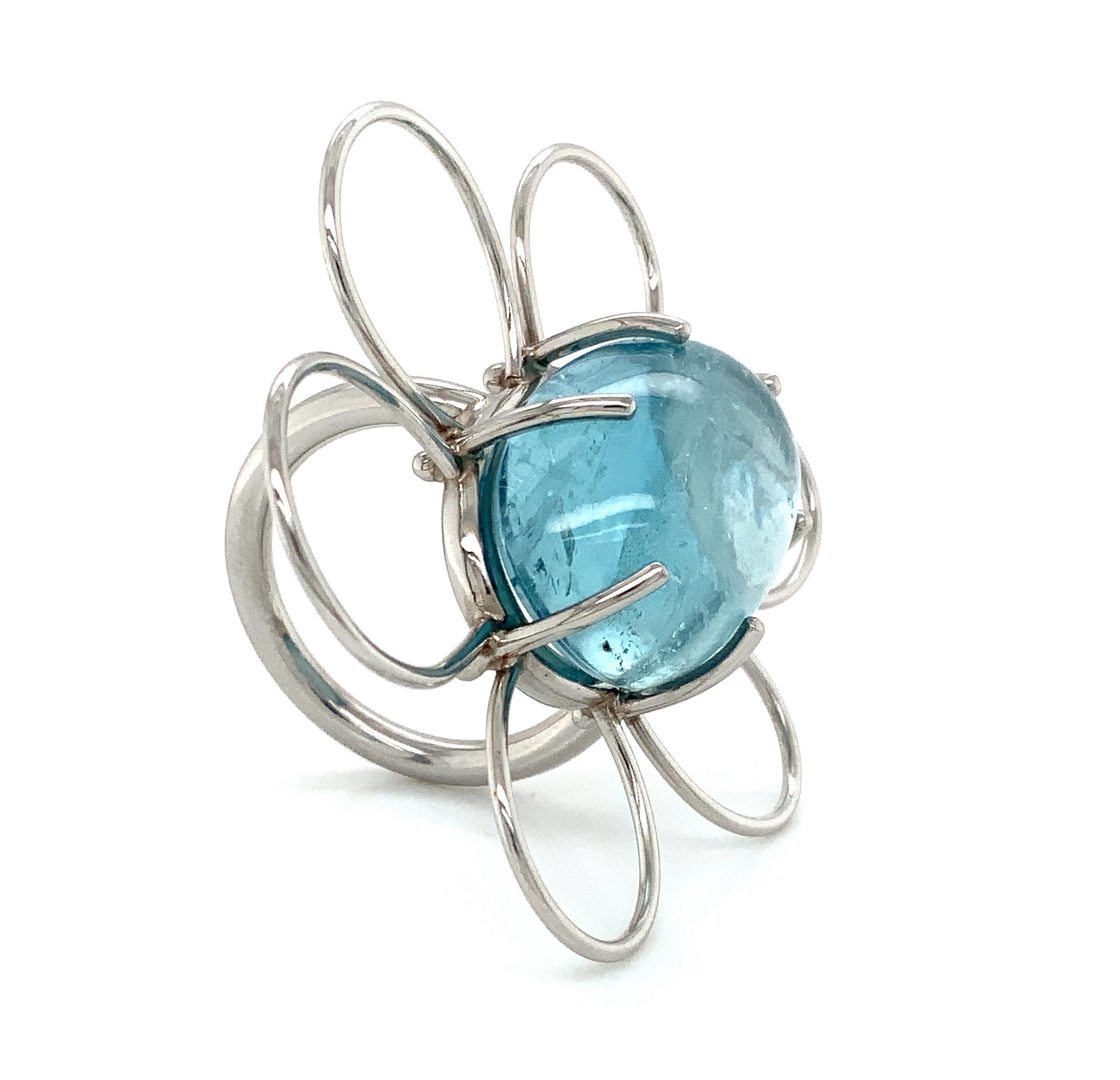 Contemporary Georg Spreng - Quick Bug Ring Platinum 950 with Blue Aquamarine oval Cabochon For Sale