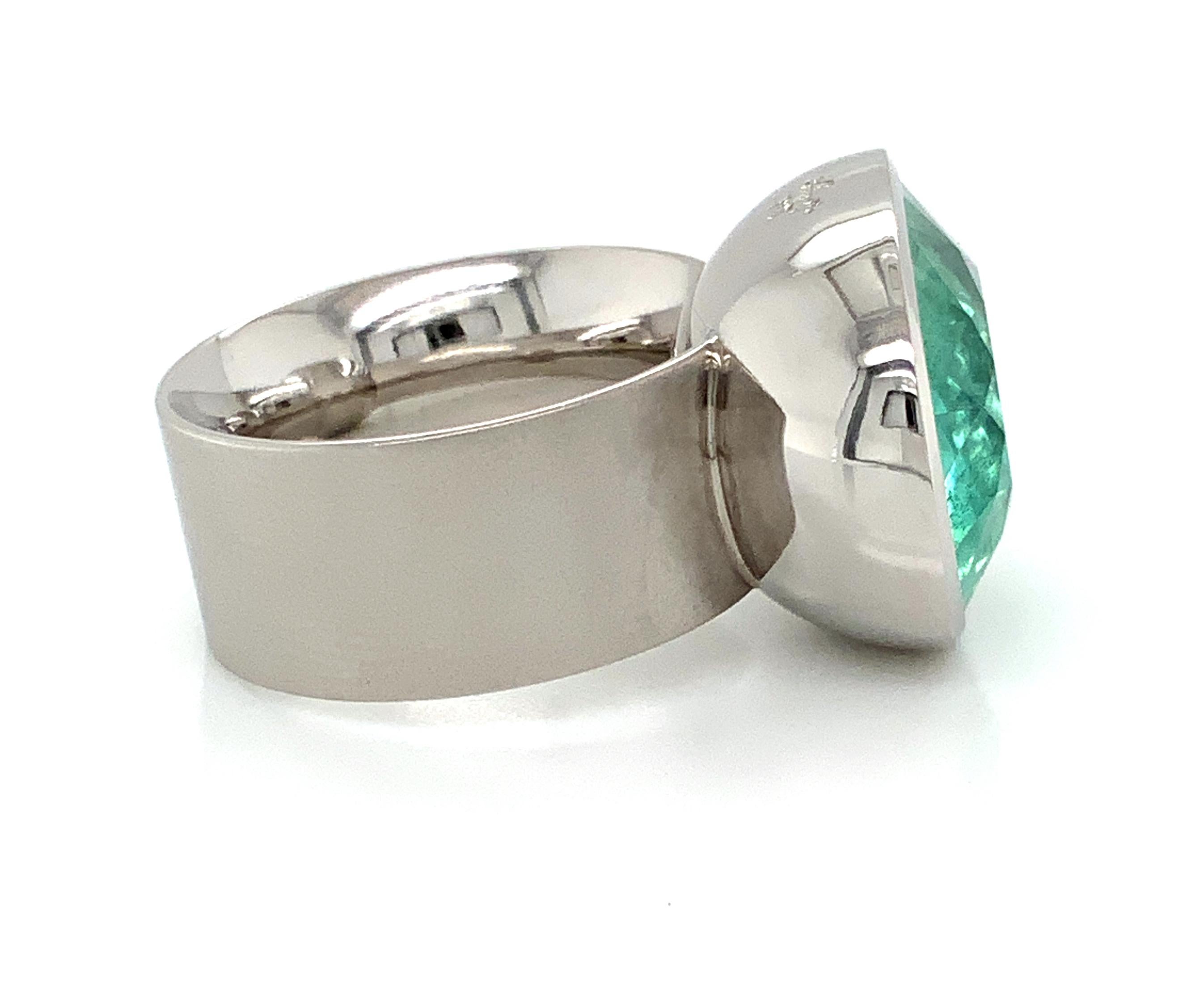 Contemporary Georg Spreng - Solo Ring Platinum 950 with faceted Oval Green Emerald natural For Sale