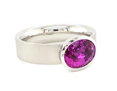 Georg Spreng - Solo Ring Platinum 950 with Oval Natural Pink Sapphire Ceylon