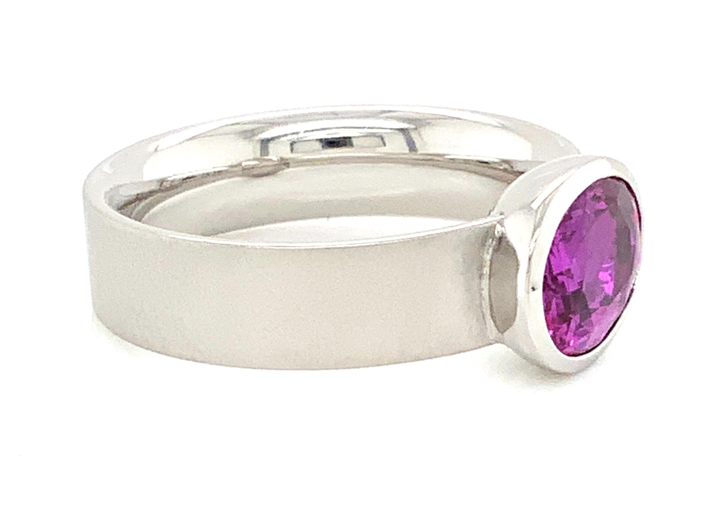 Contemporary Georg Spreng - Solo Ring Platinum 950 with Oval Natural Pink Sapphire Ceylon For Sale