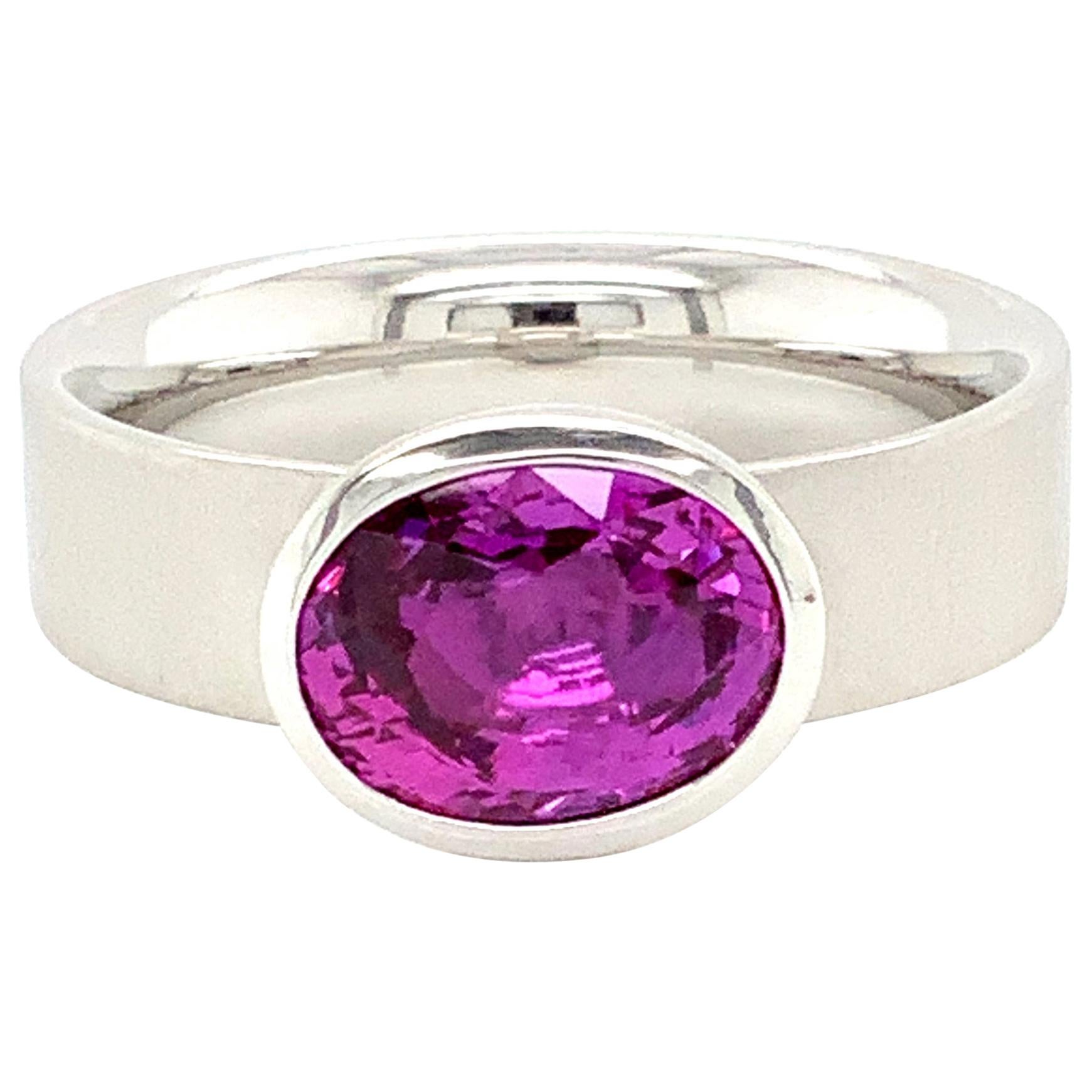 Georg Spreng - Solo Ring Platinum 950 with Oval Natural Pink Sapphire Ceylon For Sale