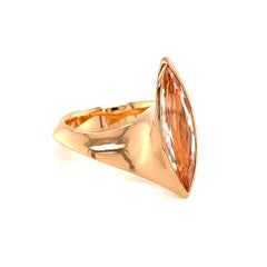 Georg Spreng - Twist Ring 18 Karat Rosé Gold with light pink Morganite Marquise