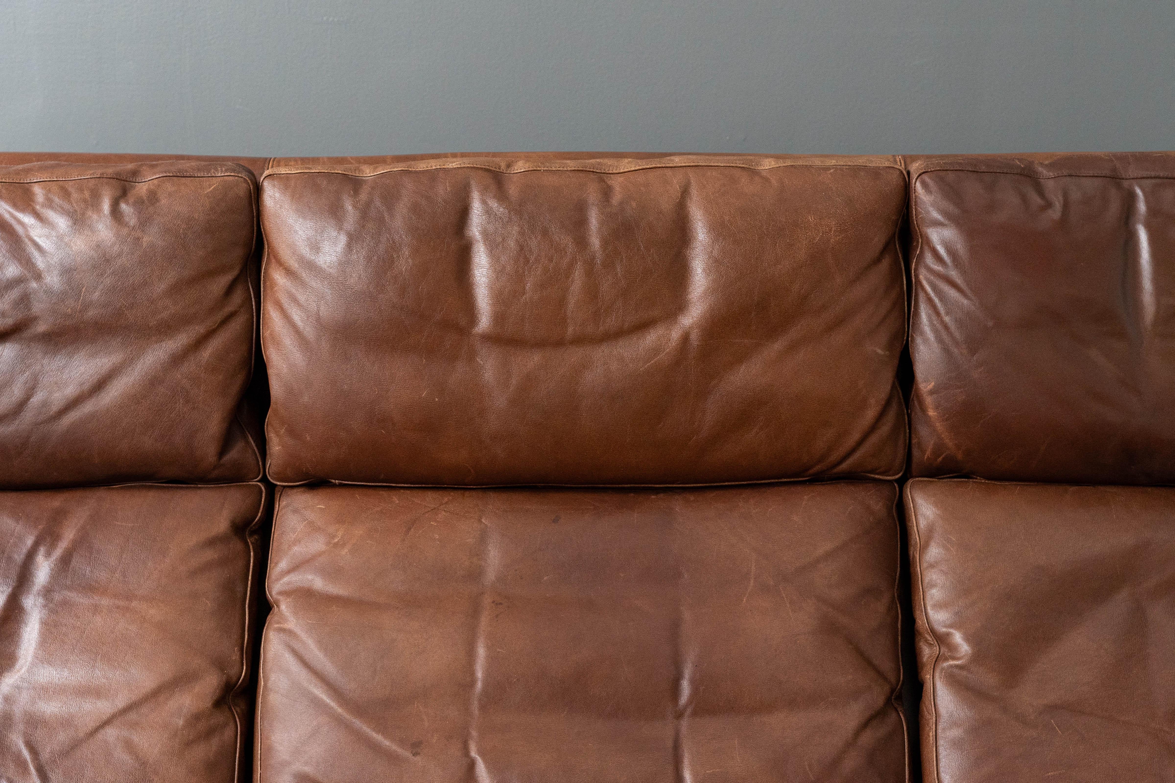 Georg Thams Brown Leather Sofa In Good Condition For Sale In Cambridge, US