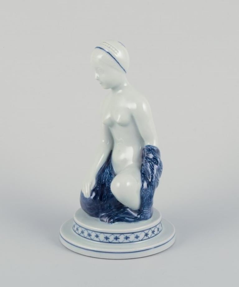 Danese Georg Thylstrup per Royal Copenhagen. Scultura in porcellana Art Déco di donna nuda in vendita