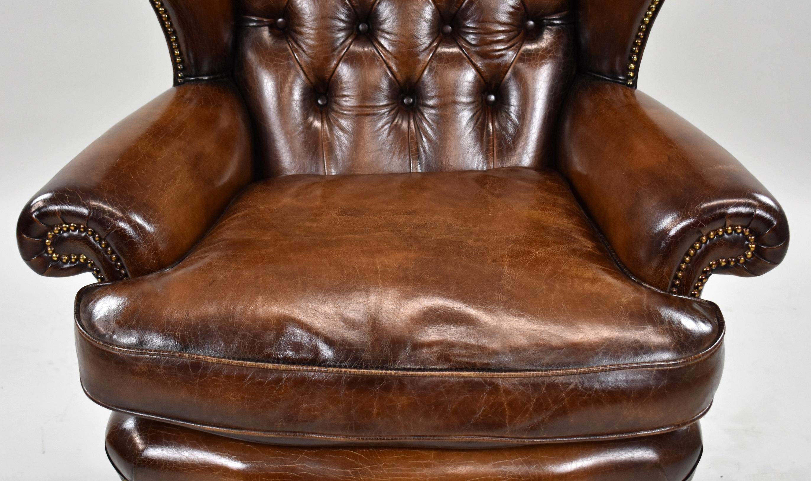 George II Brown Leather Armchair In Good Condition For Sale In Chelmsford, Essex