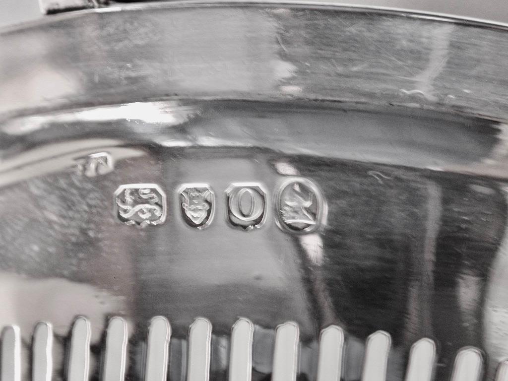 George 111 Süßer Korb aus hell geschliffenem Silber, Henry Chawner, London Assay, 1789 im Angebot 1