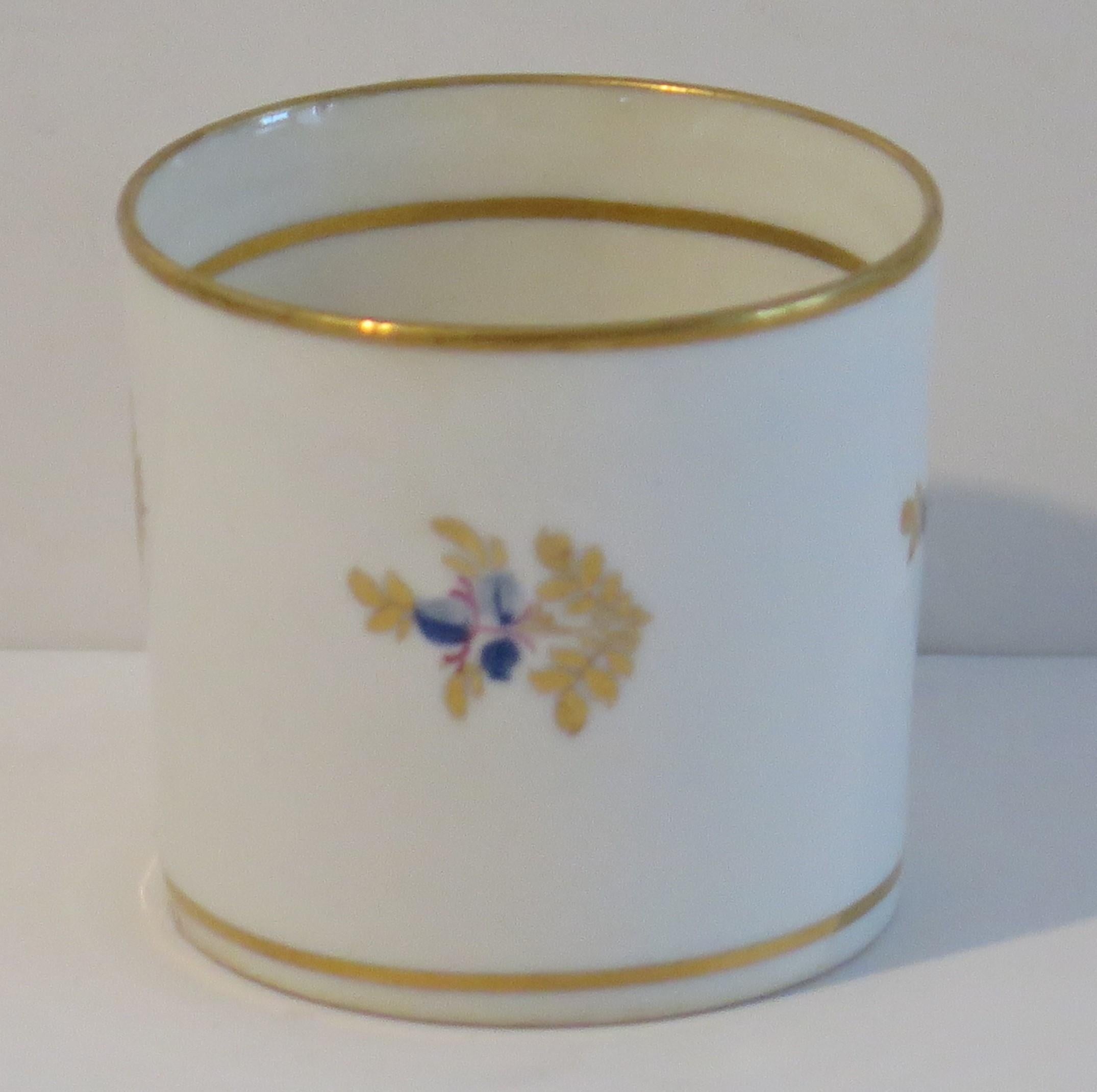 George 111 Early Minton Porcelain Coffee Can Hand Painted  Pattern 76, Ca 1805 For Sale 1
