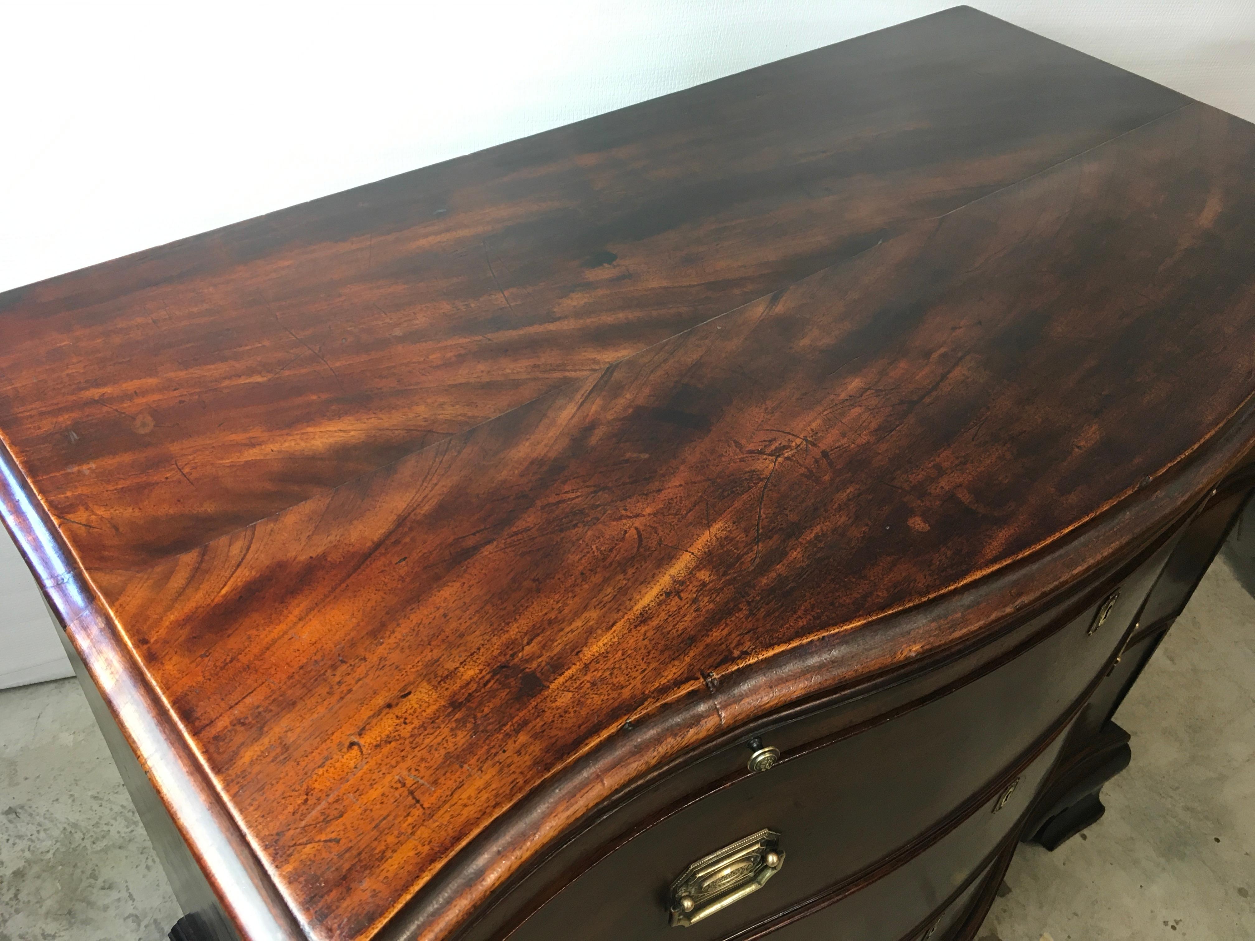 George 111 Mahogany Bachelors Chest For Sale 4