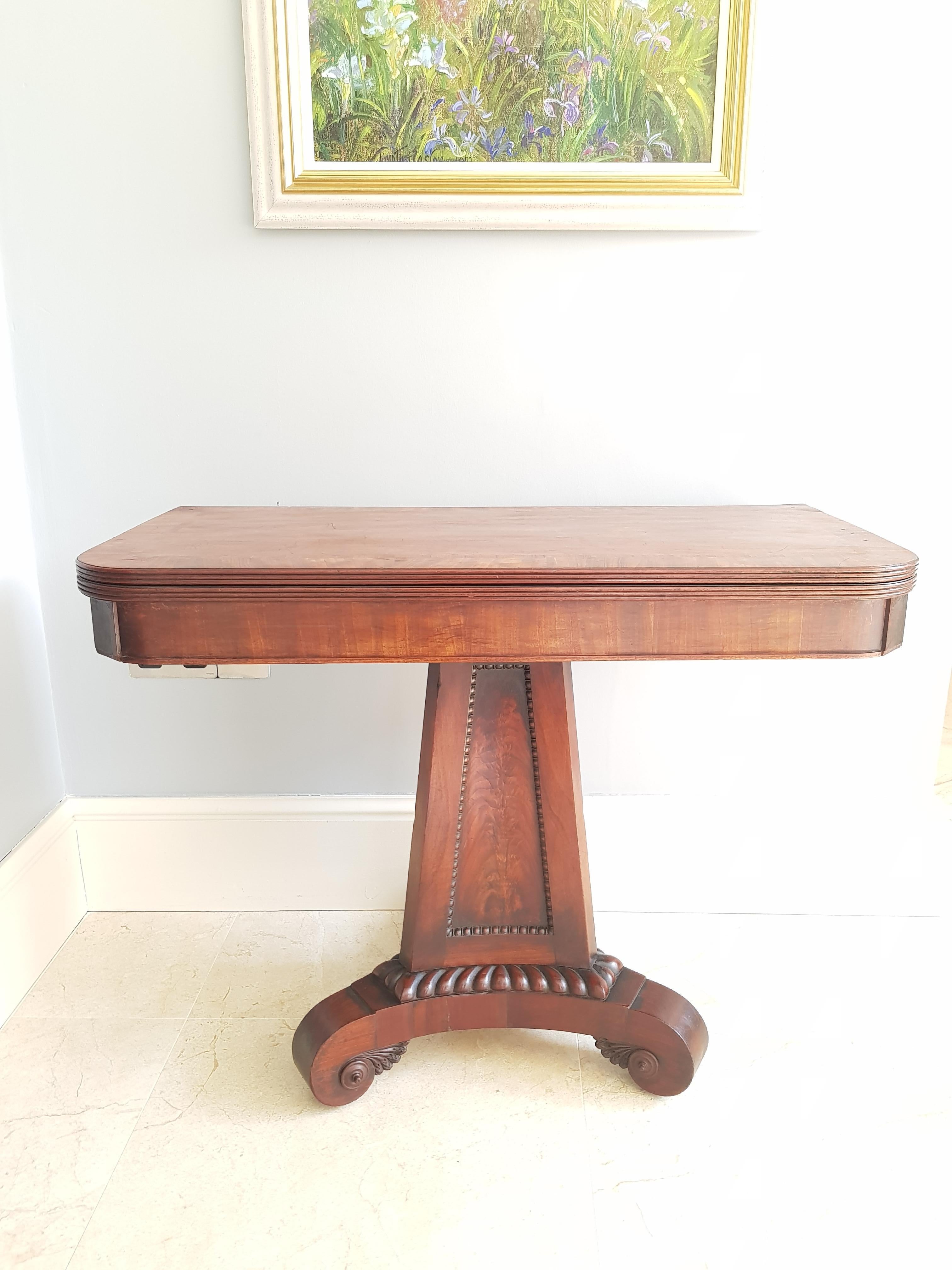 Irish George 111 Mahogany Crossbanded Tea Table in the Manner of Thomas Hope For Sale