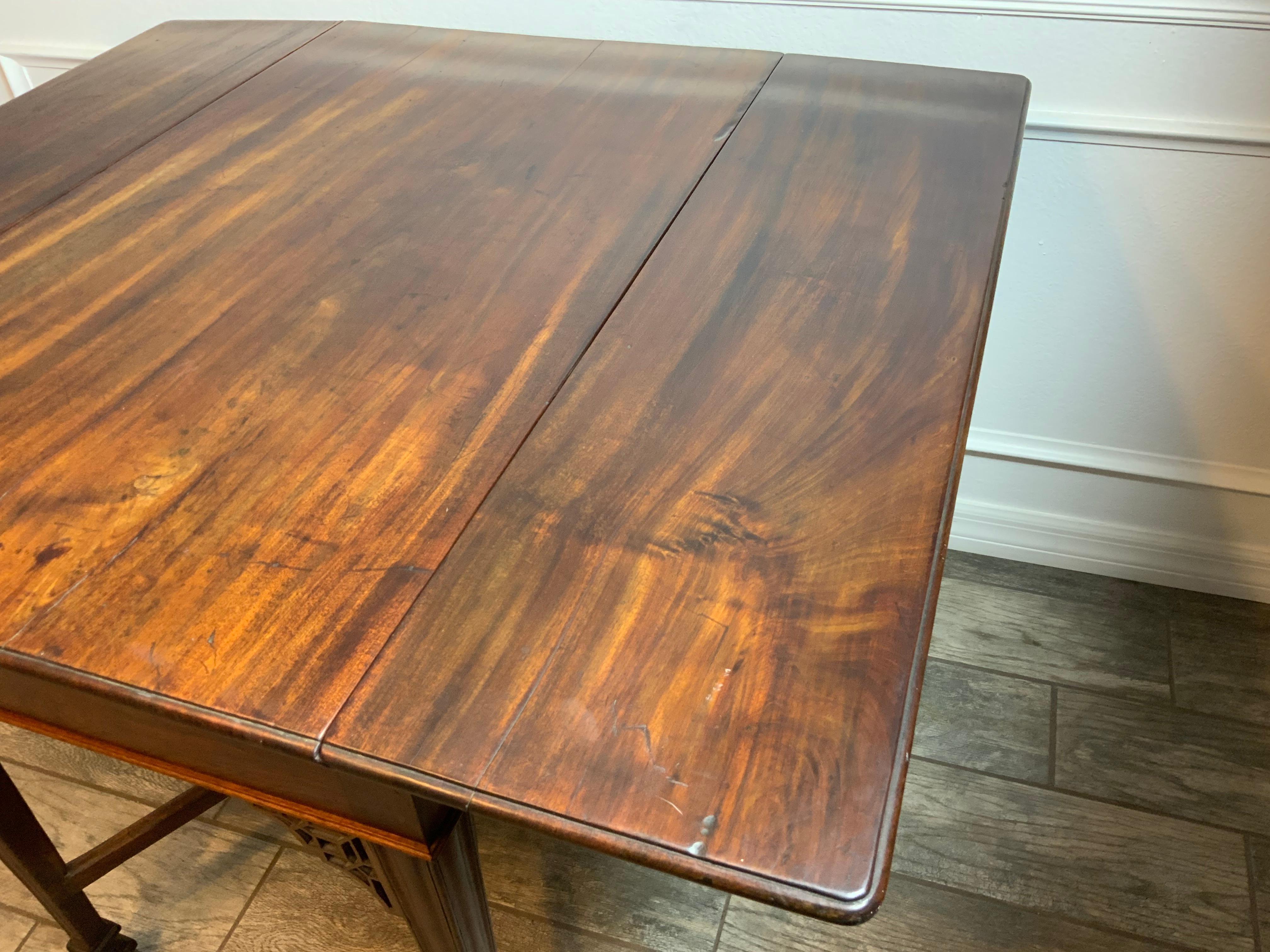 George 111 Mahagoni-Pembroke-Tisch im Angebot 11