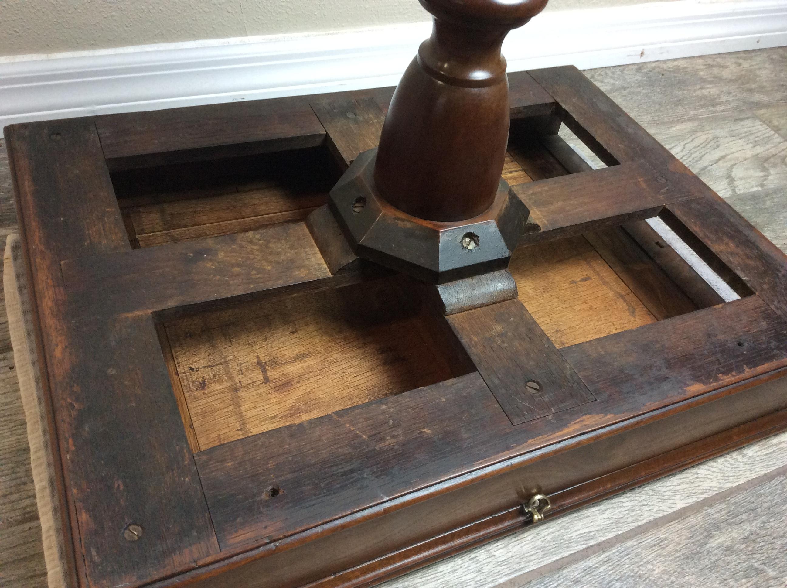 George 111 Mahogany Work / Writing Table For Sale 4