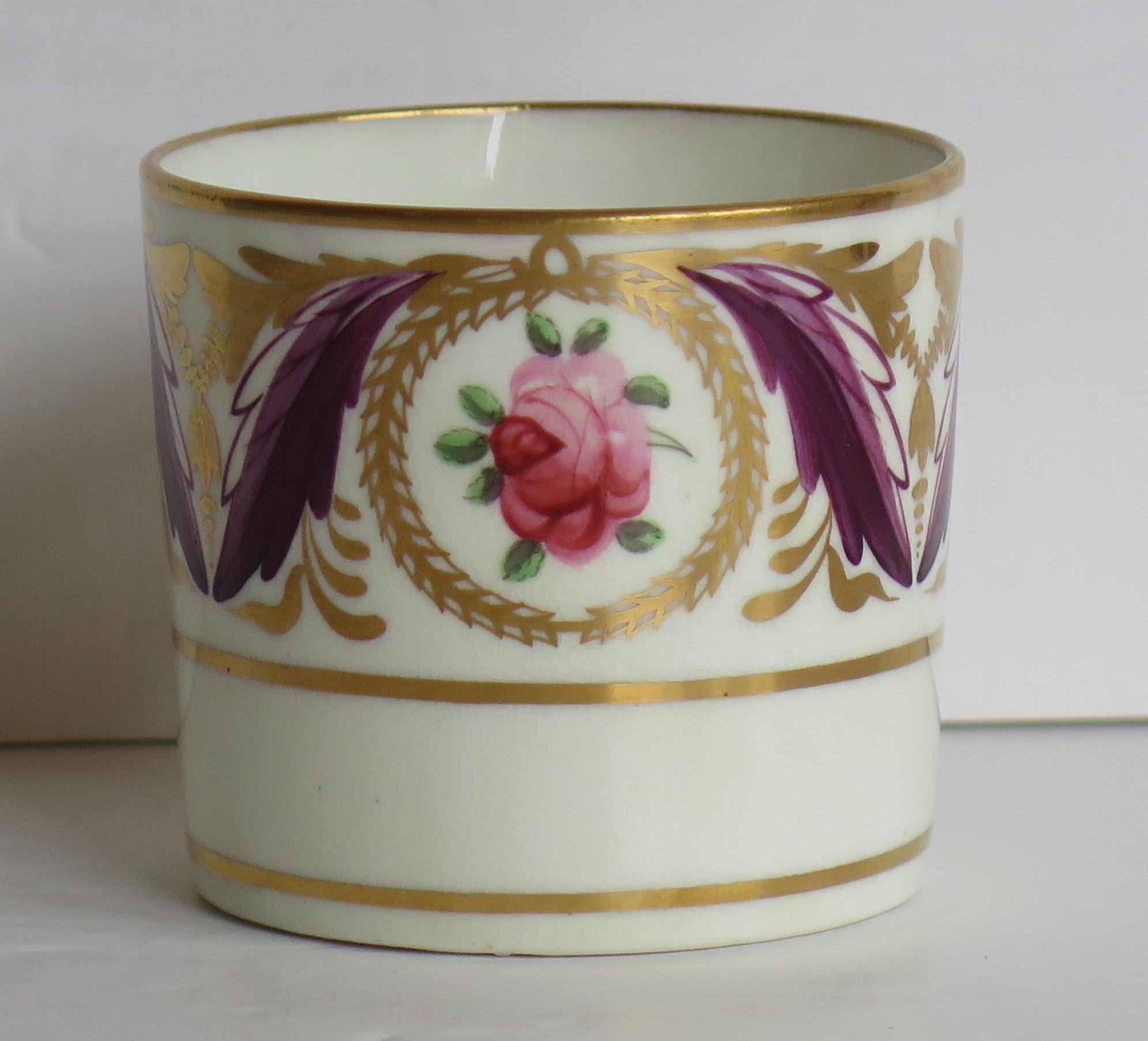 George 111 Minton Porcelain Coffee Can Hand Painted in Pattern 791, Ca 1805 For Sale 2