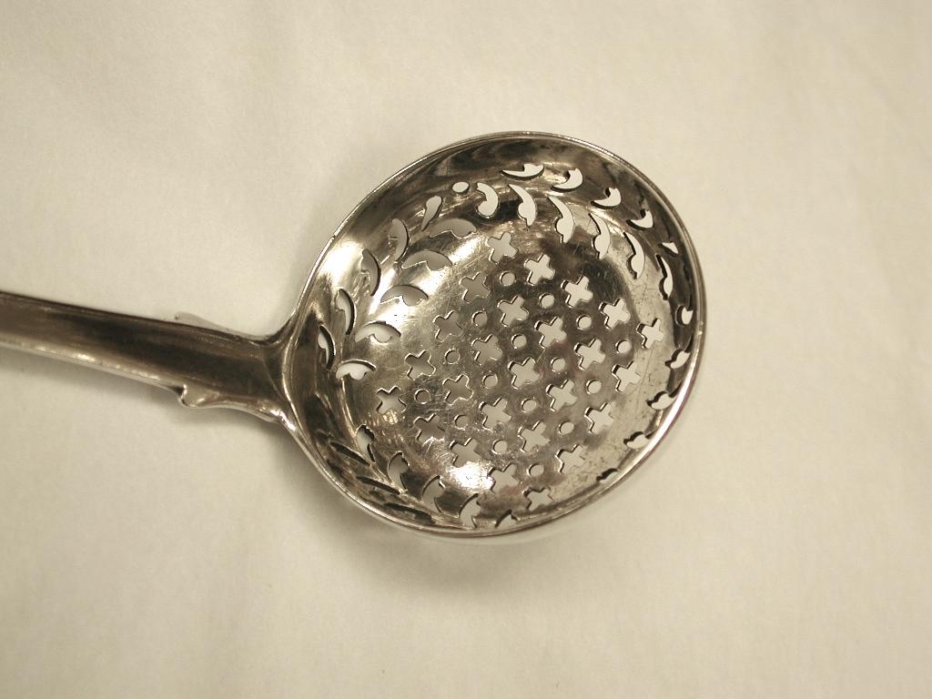 Antique George 111 Silver Fiddle Pattern Sugar Sifter Spoon.
Made in London in 1811 by Richard Crossley and George Smith.